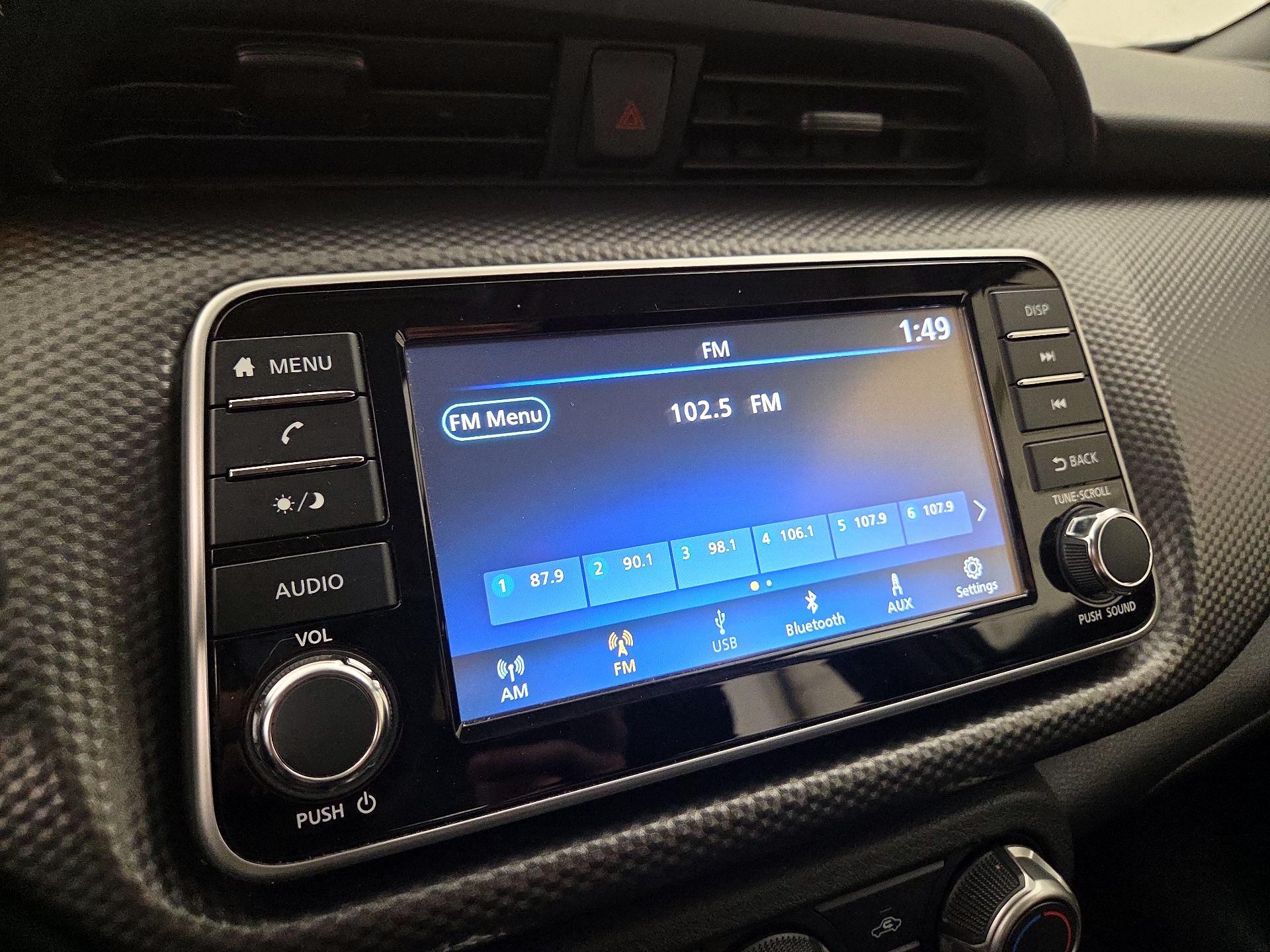 Thumbnail: 2019 Nissan Kicks - 15