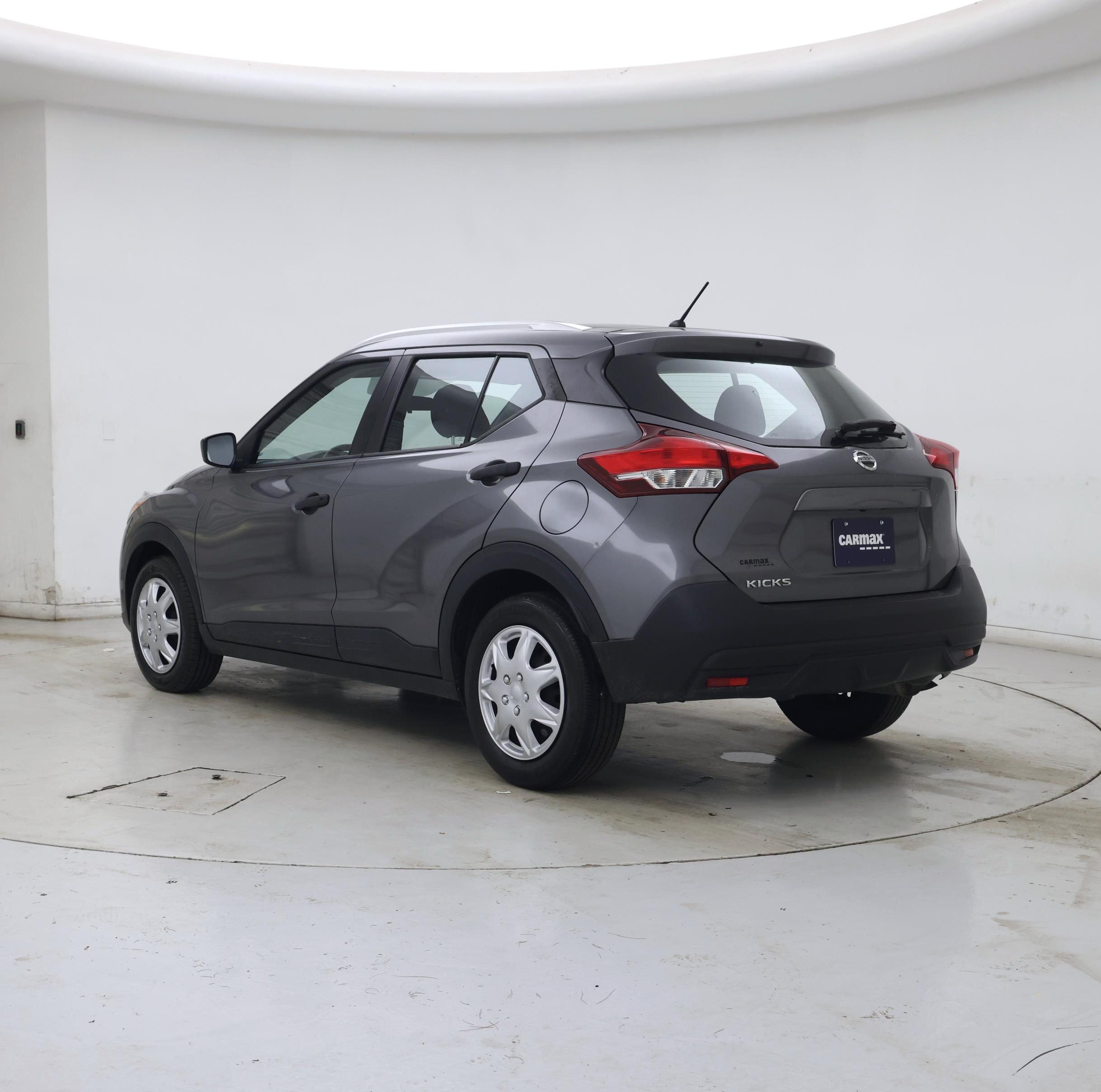 Thumbnail: 2019 Nissan Kicks - 2