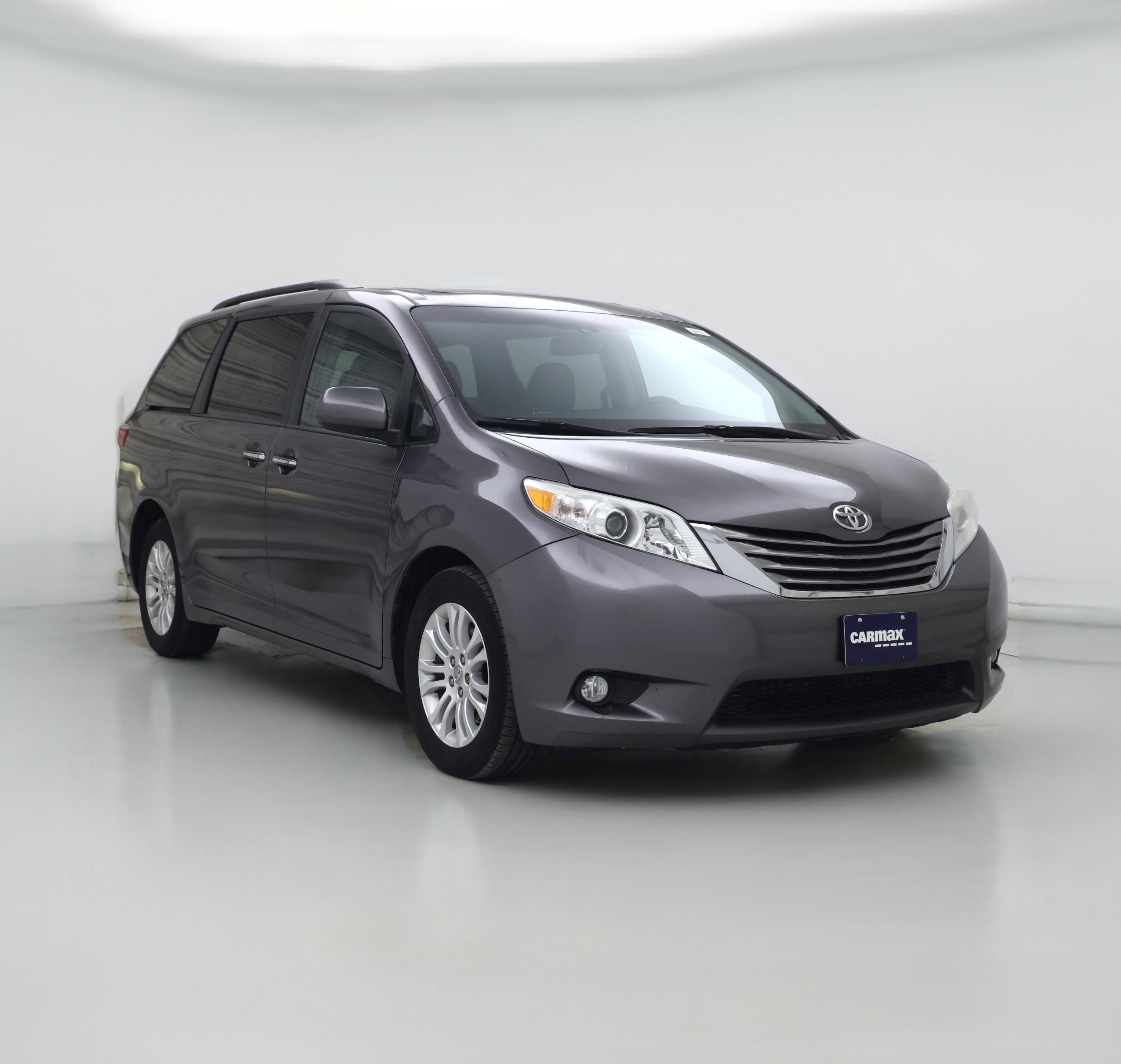 Thumbnail: 2017 Toyota Sienna - 1