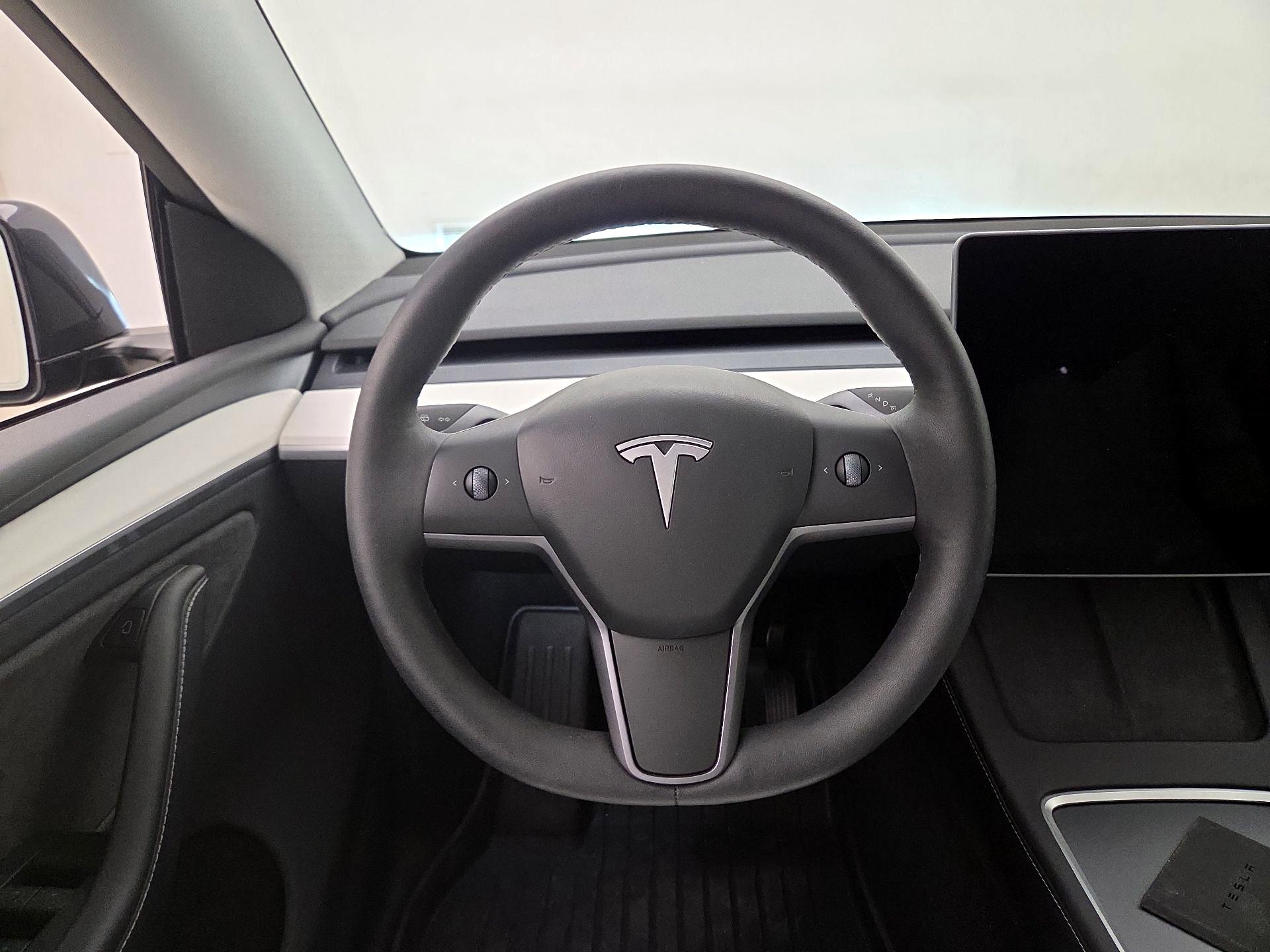 Thumbnail: 2024 Tesla Model Y - 10