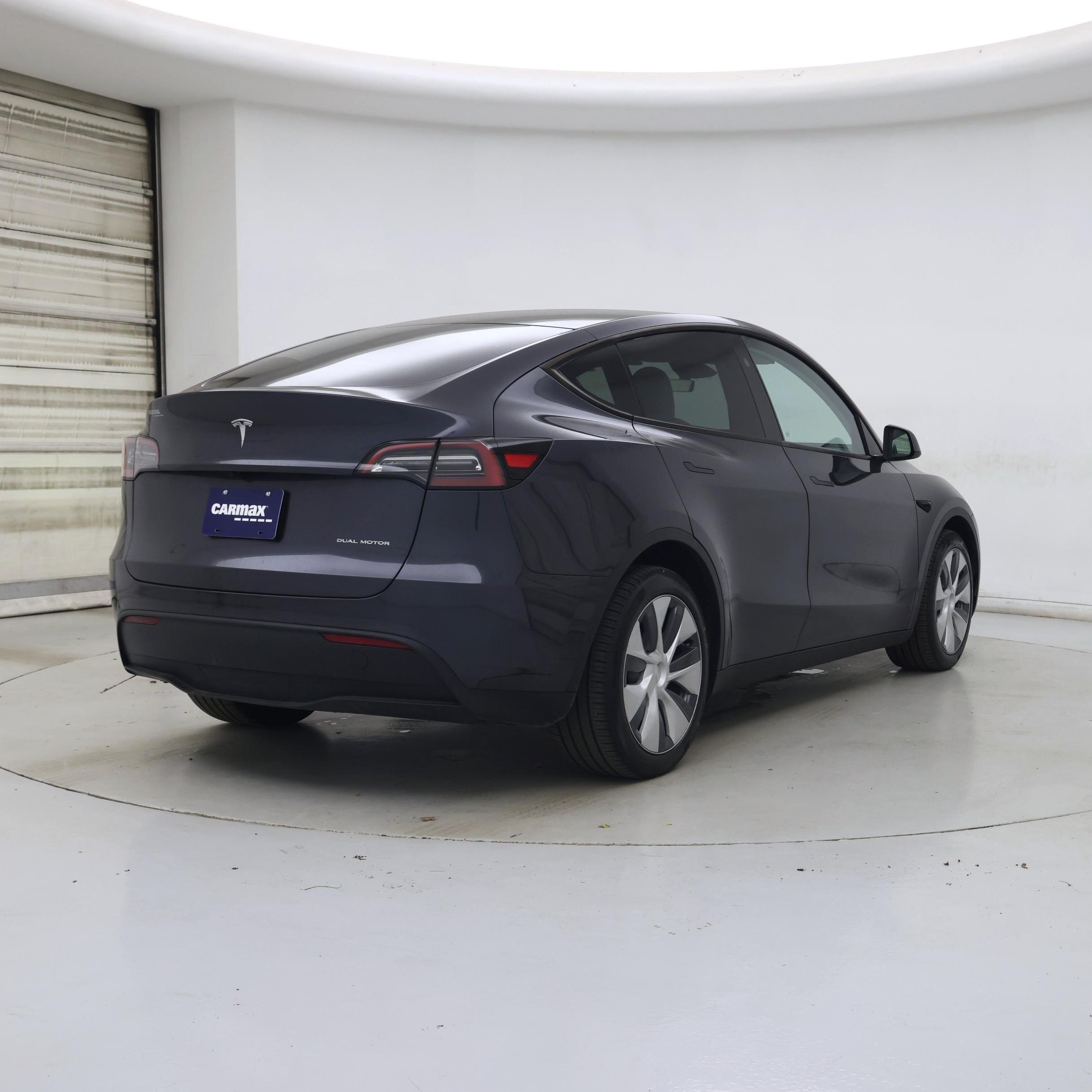Thumbnail: 2024 Tesla Model Y - 8