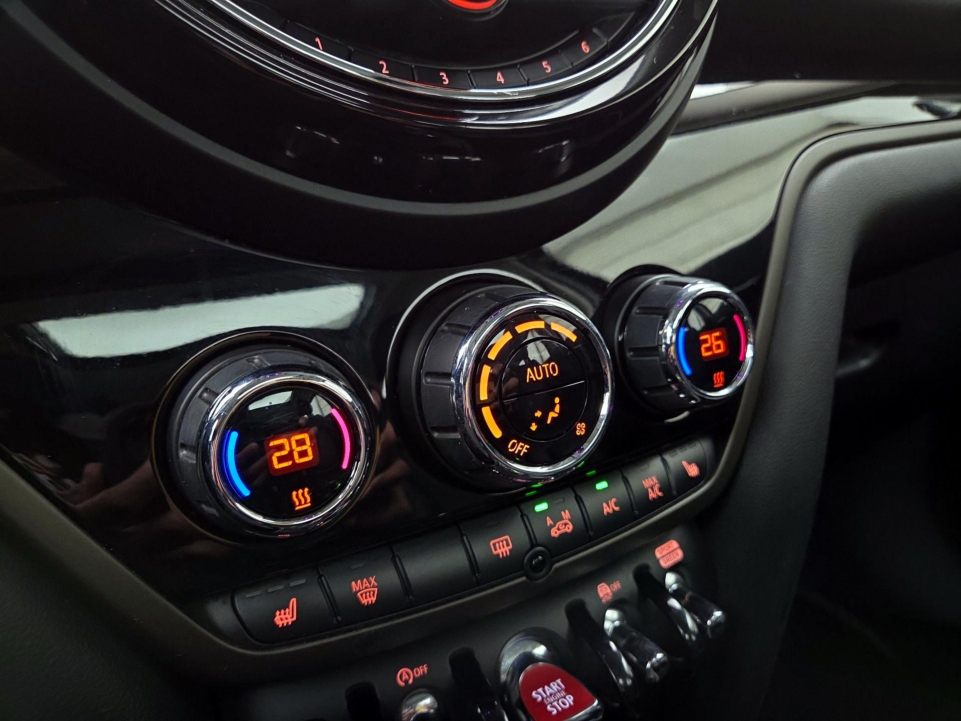 Thumbnail: 2019 MINI Cooper Countryman - 16