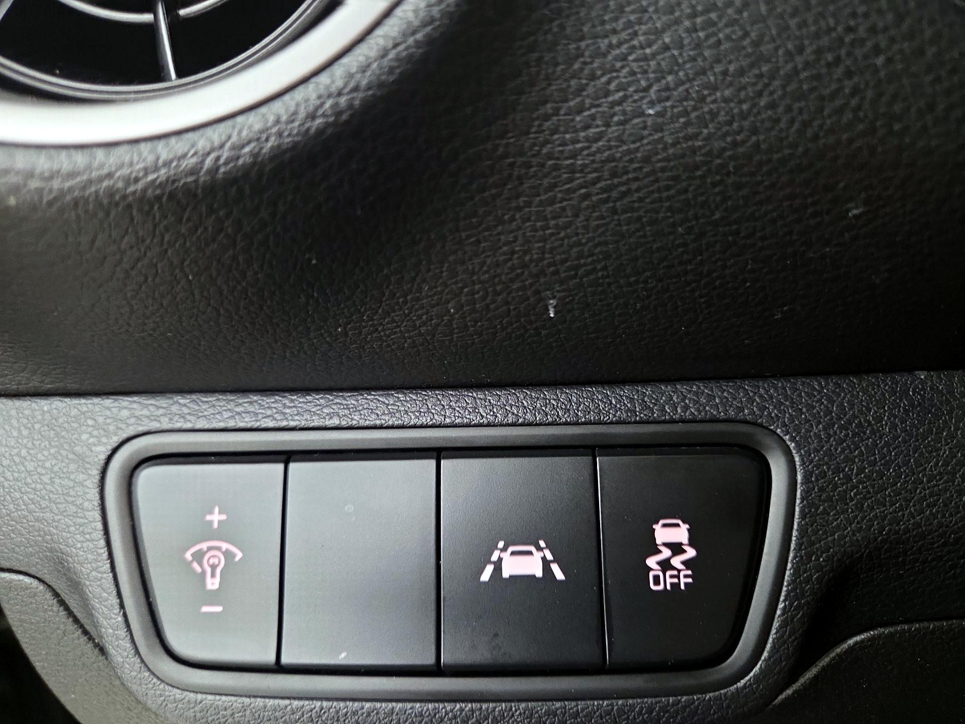 Thumbnail: 2021 Kia Forte - 13