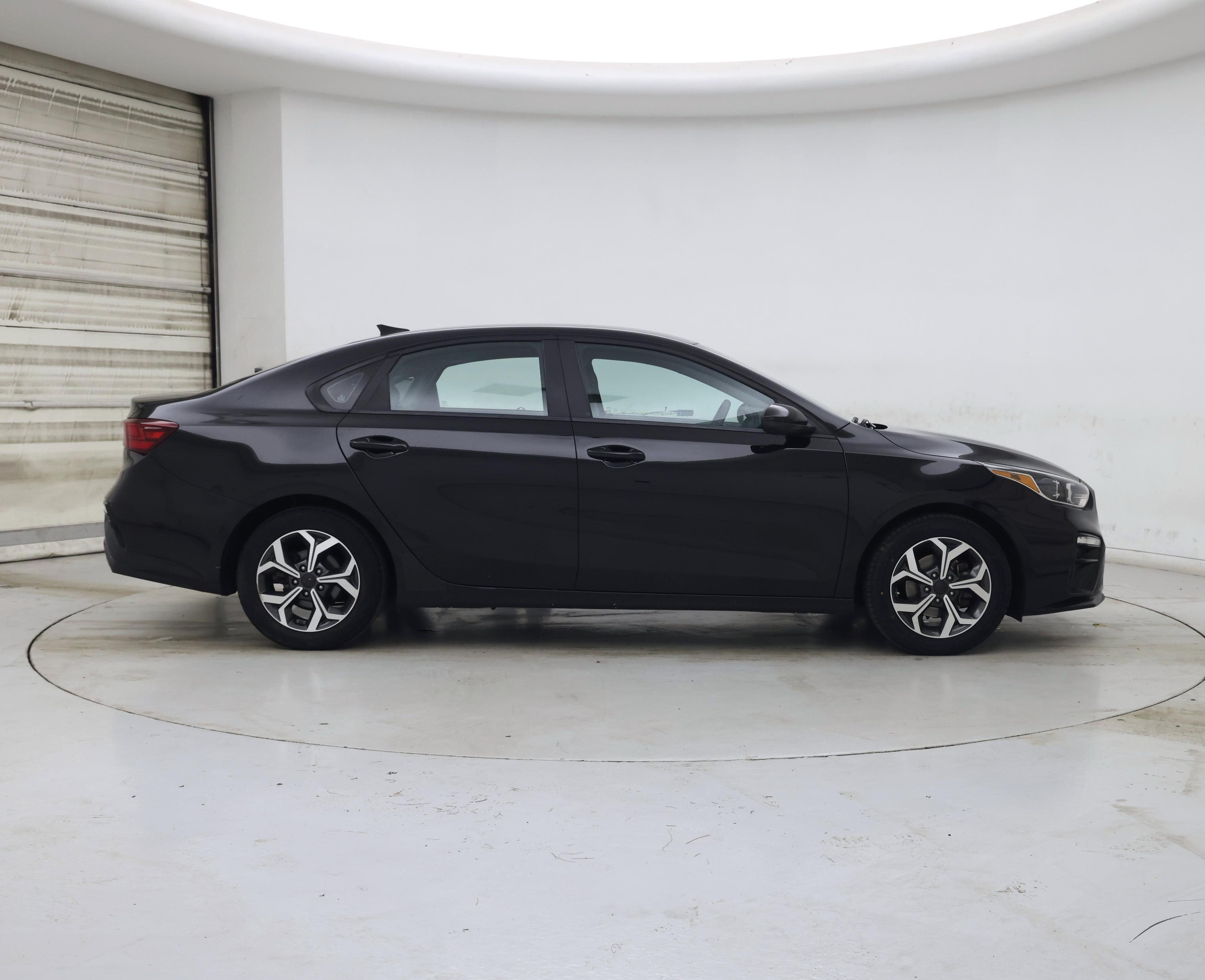 Thumbnail: 2021 Kia Forte - 7
