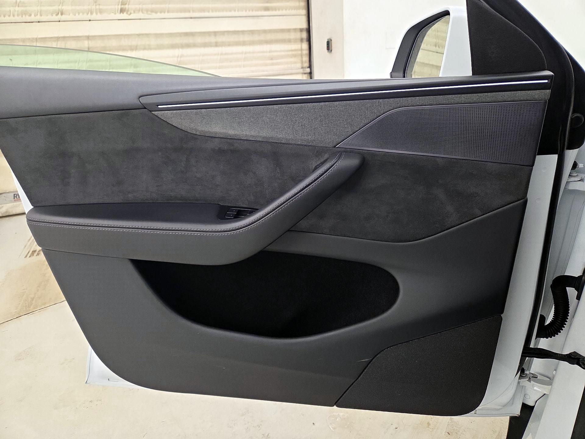 Thumbnail: 2026 Tesla Model Y - 12