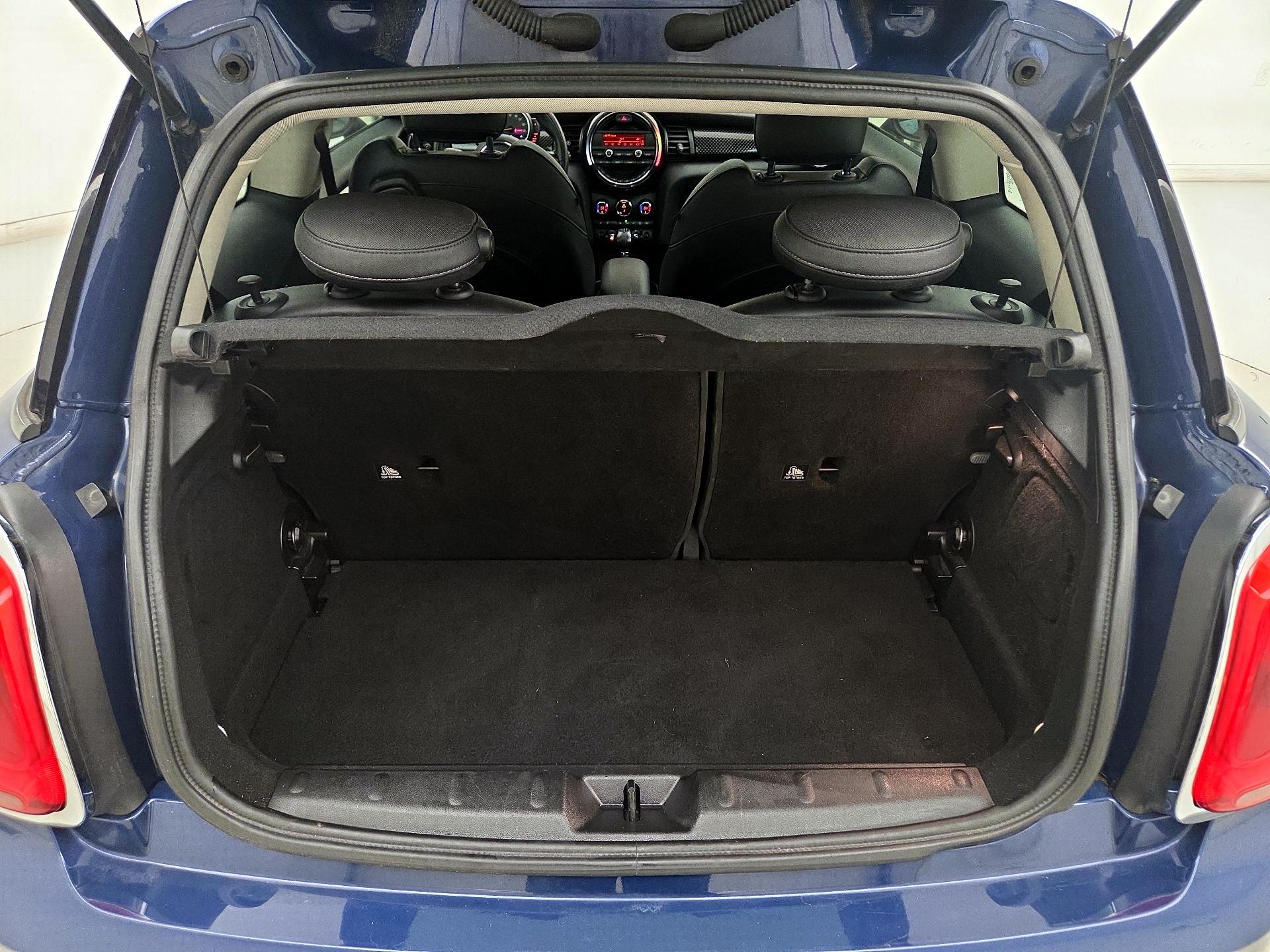 Thumbnail: 2015 MINI Cooper Hardtop - 20