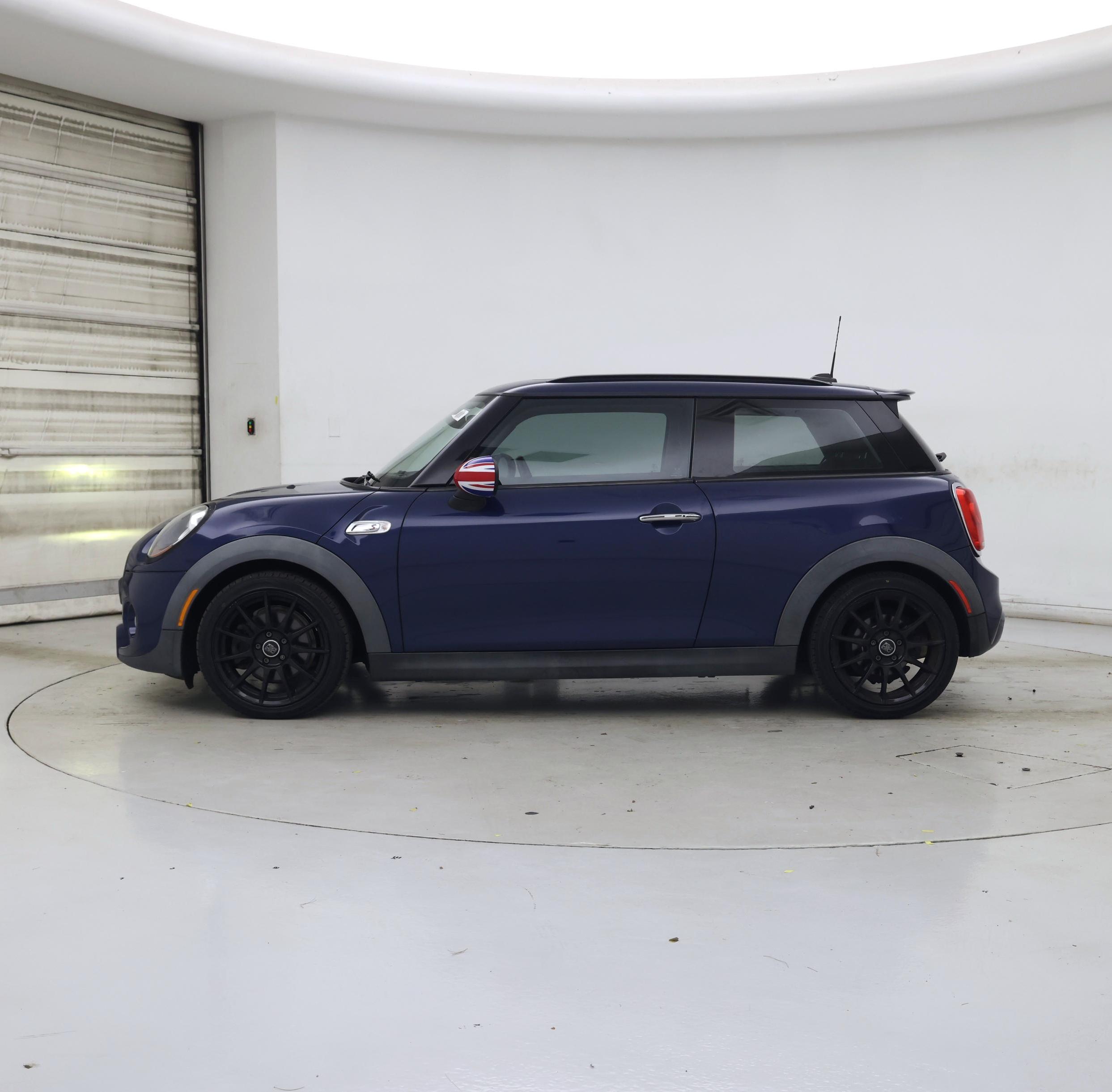 Thumbnail: 2015 MINI Cooper Hardtop - 3