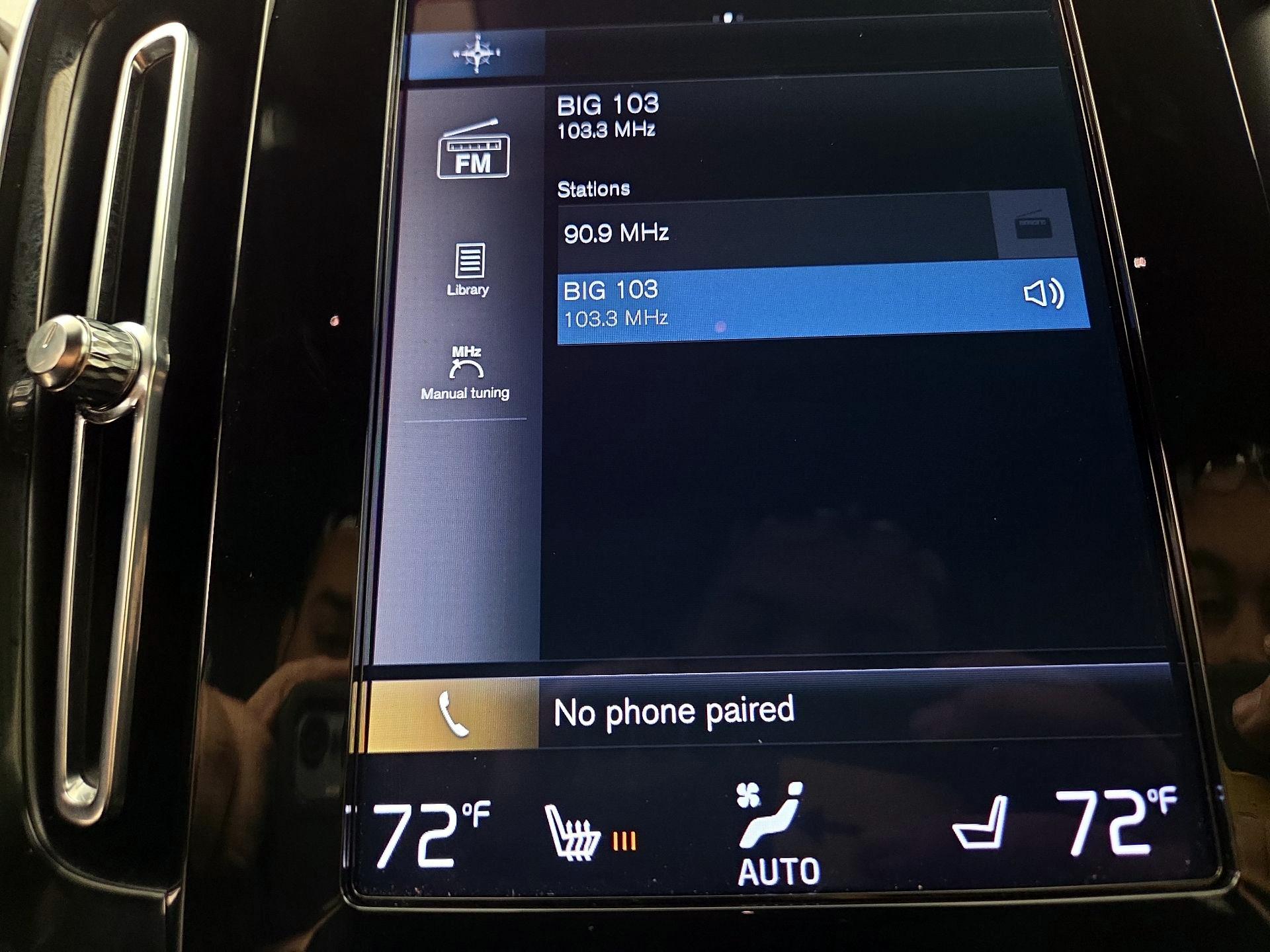 Thumbnail: 2022 Volvo XC40 - 16