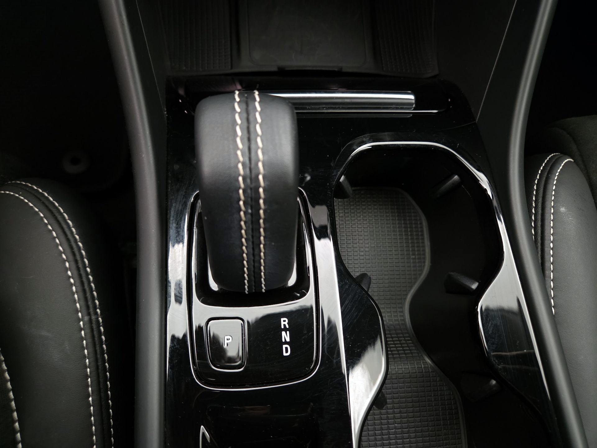 Thumbnail: 2022 Volvo XC40 - 18