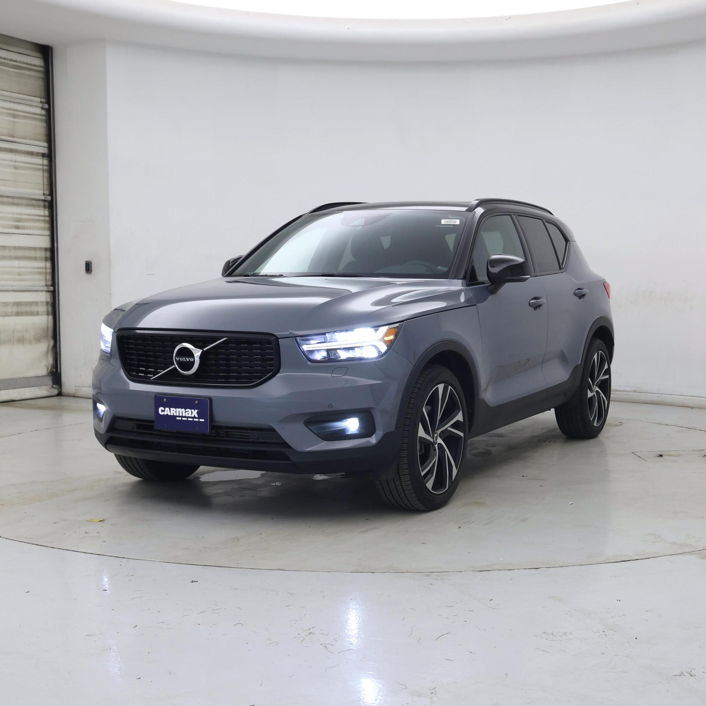 Thumbnail: 2022 Volvo XC40 - 4