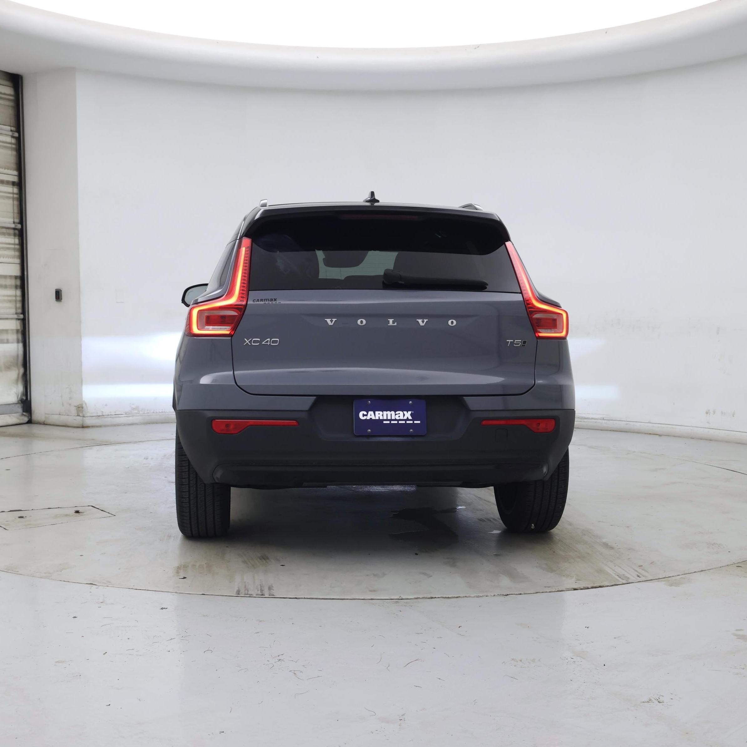 Thumbnail: 2022 Volvo XC40 - 6