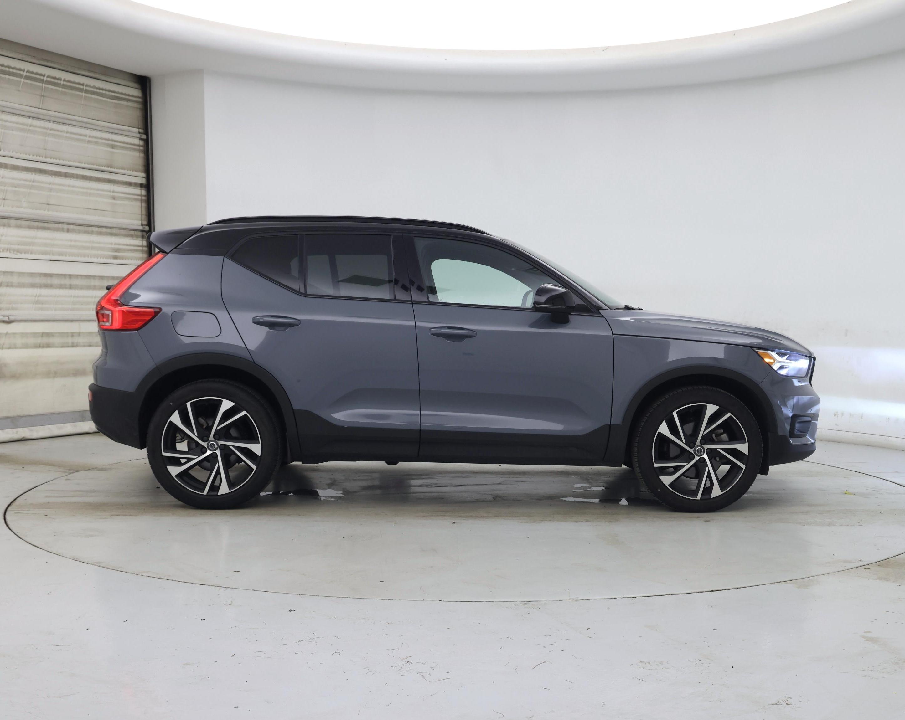 Thumbnail: 2022 Volvo XC40 - 7