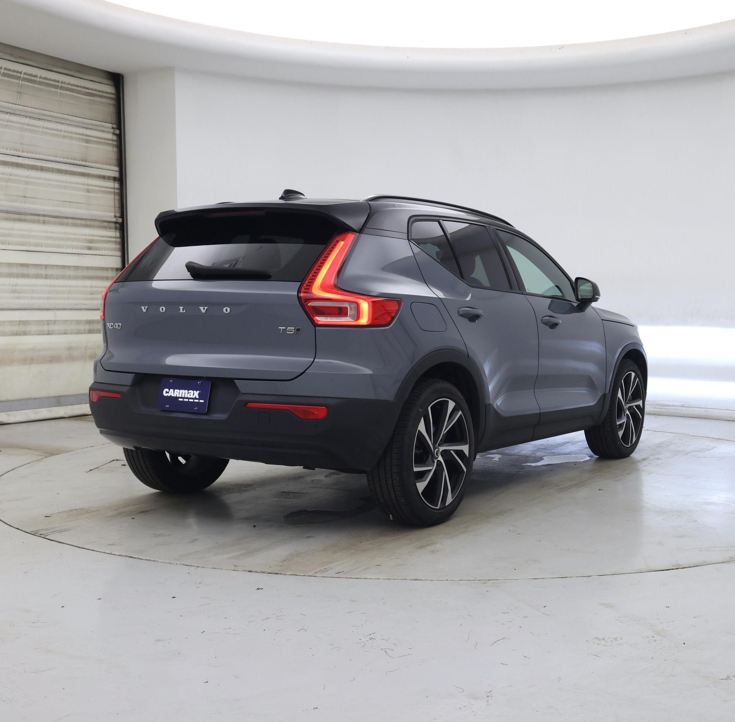Thumbnail: 2022 Volvo XC40 - 8