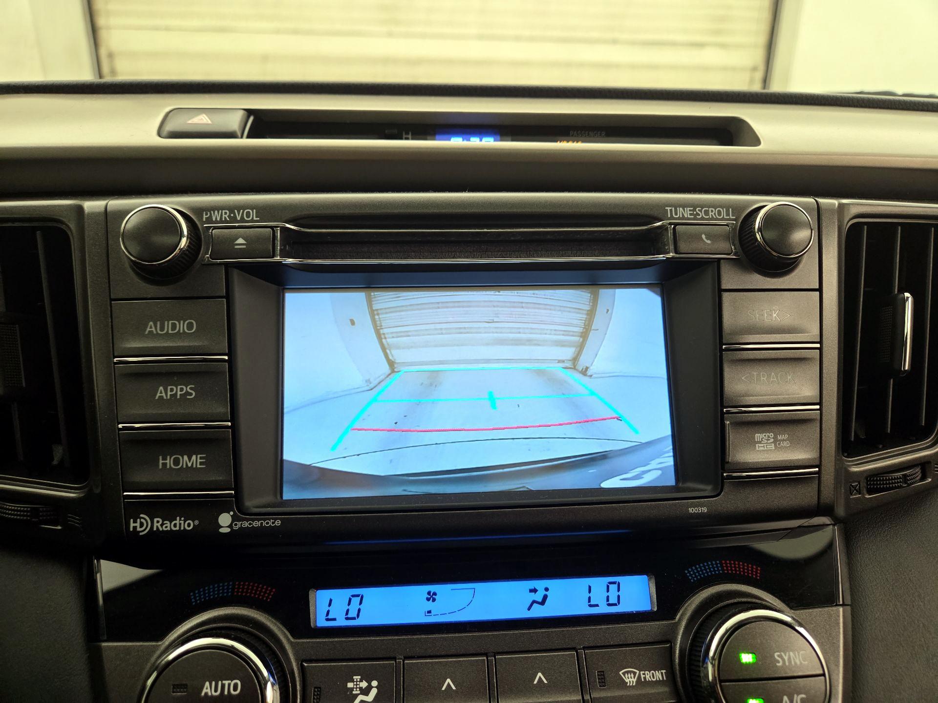 Thumbnail: 2015 Toyota RAV4 - 14