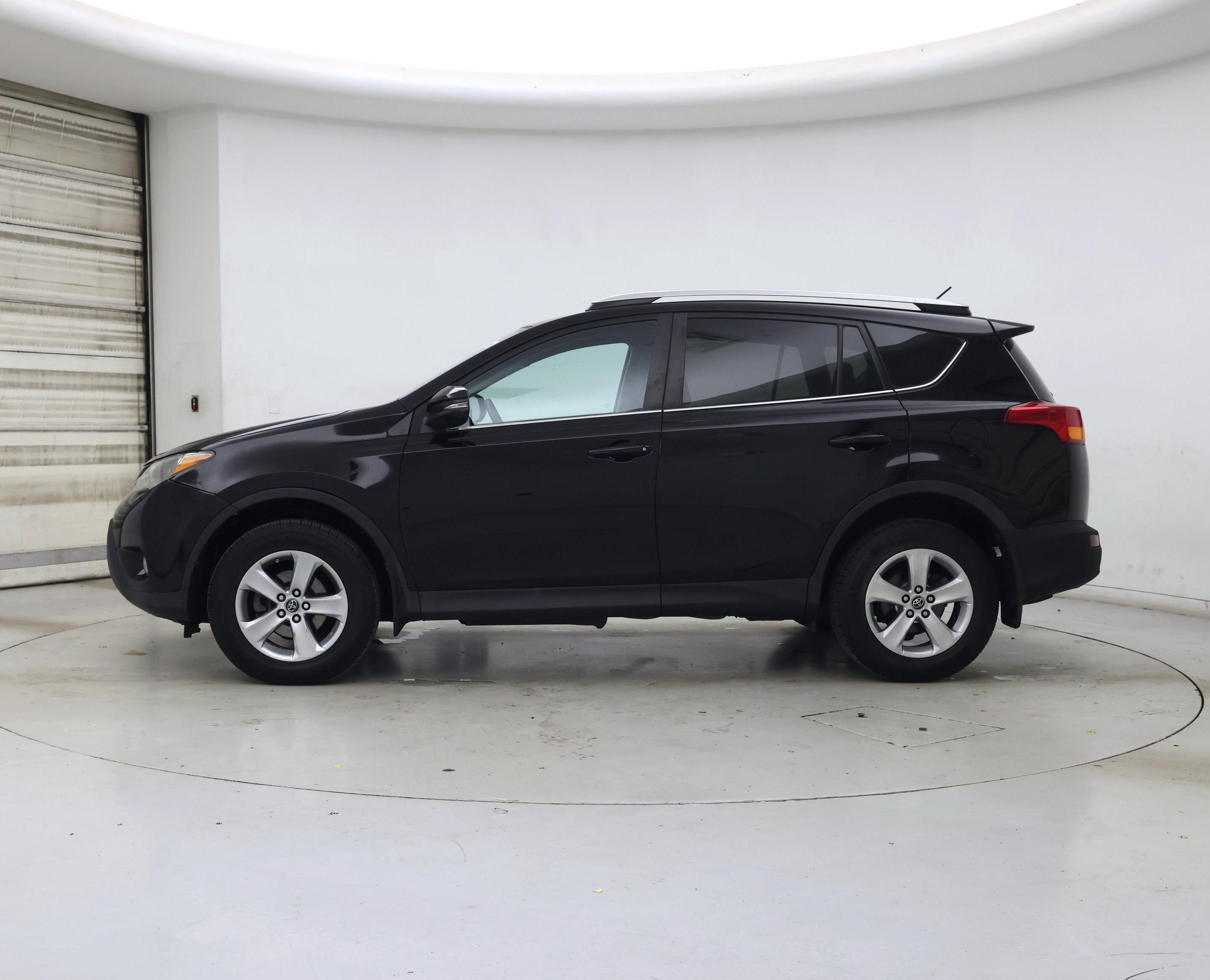 Thumbnail: 2015 Toyota RAV4 - 3