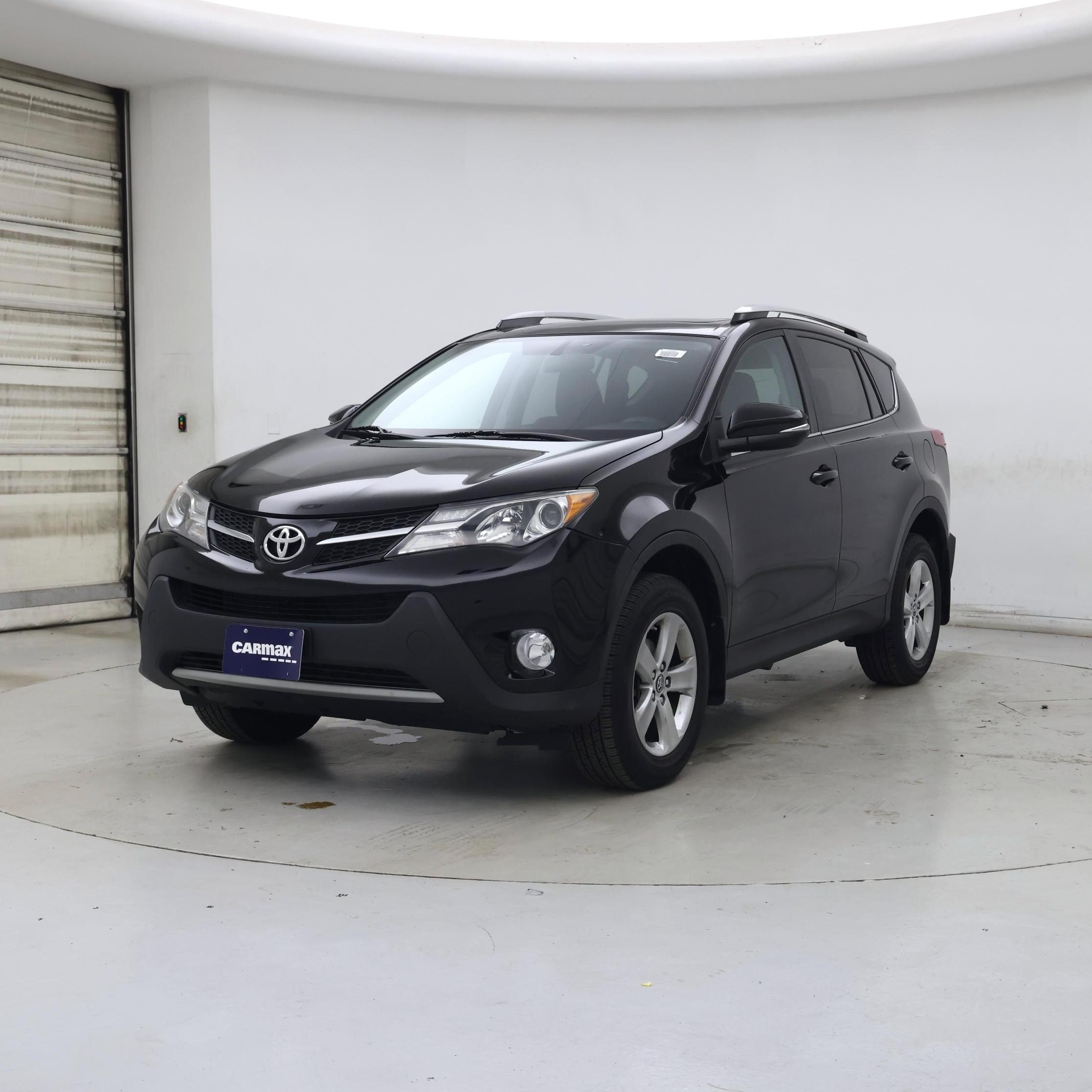 Thumbnail: 2015 Toyota RAV4 - 4