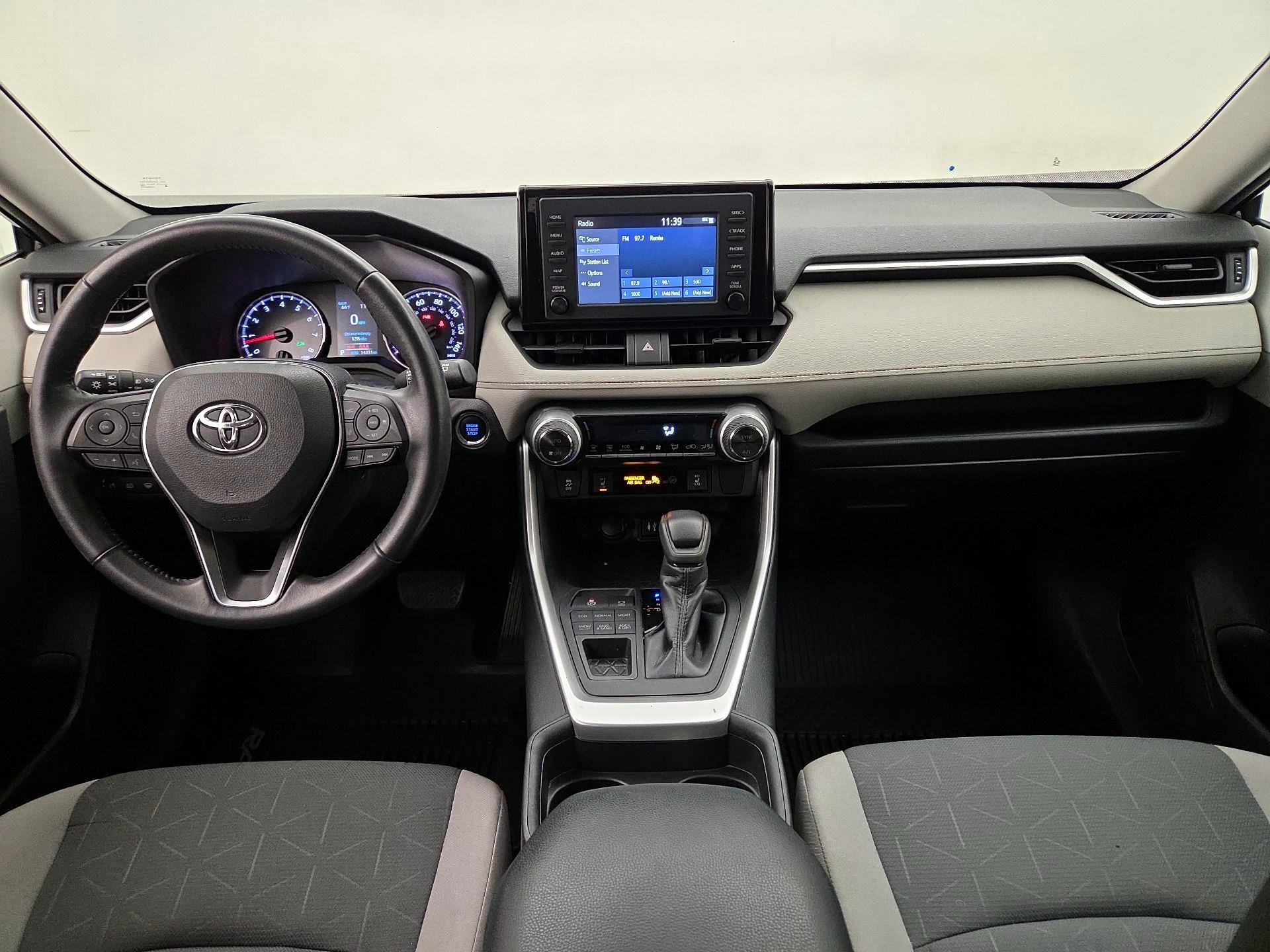 Thumbnail: 2019 Toyota RAV4 - 9
