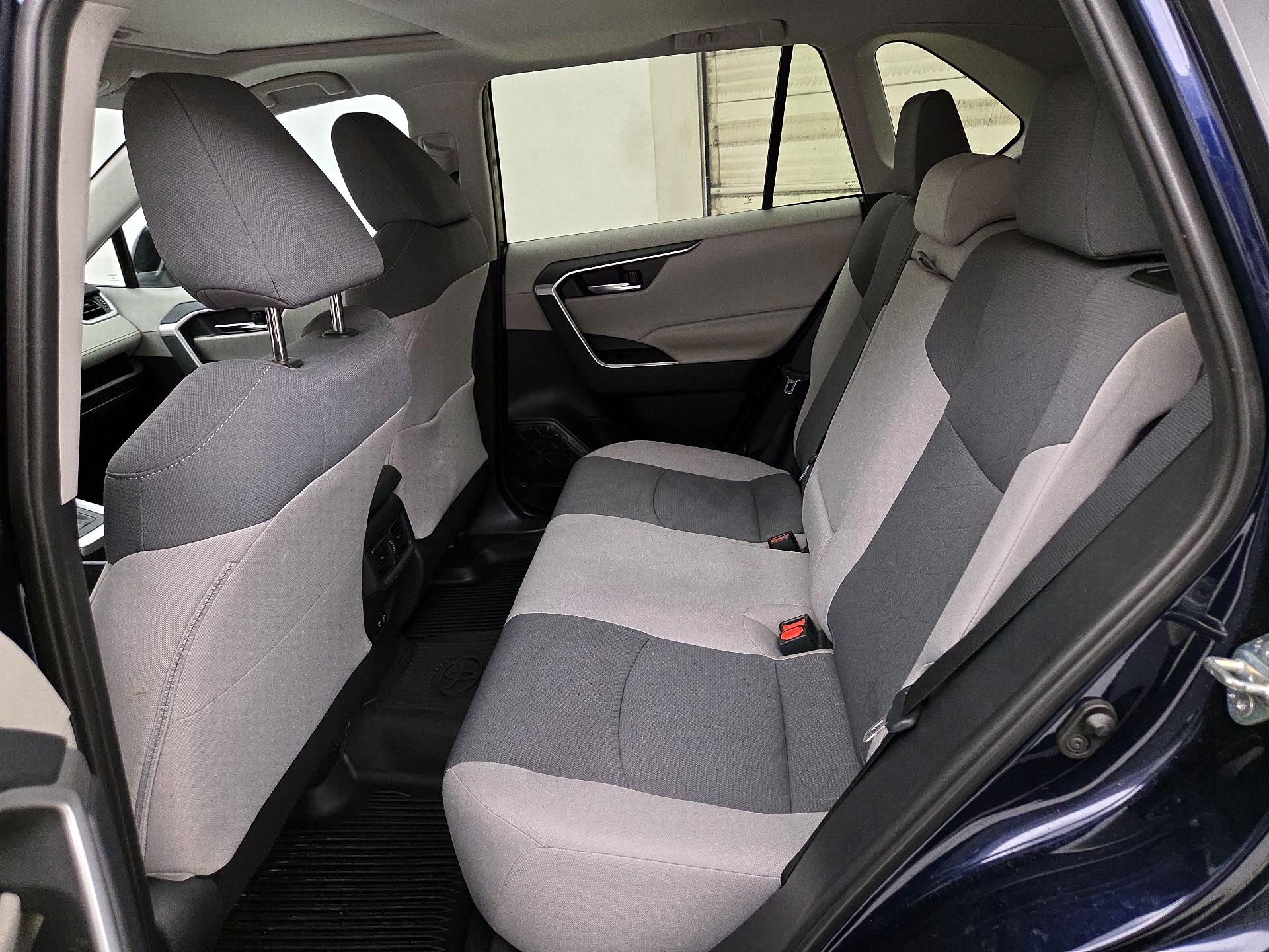 Thumbnail: 2019 Toyota RAV4 - 20