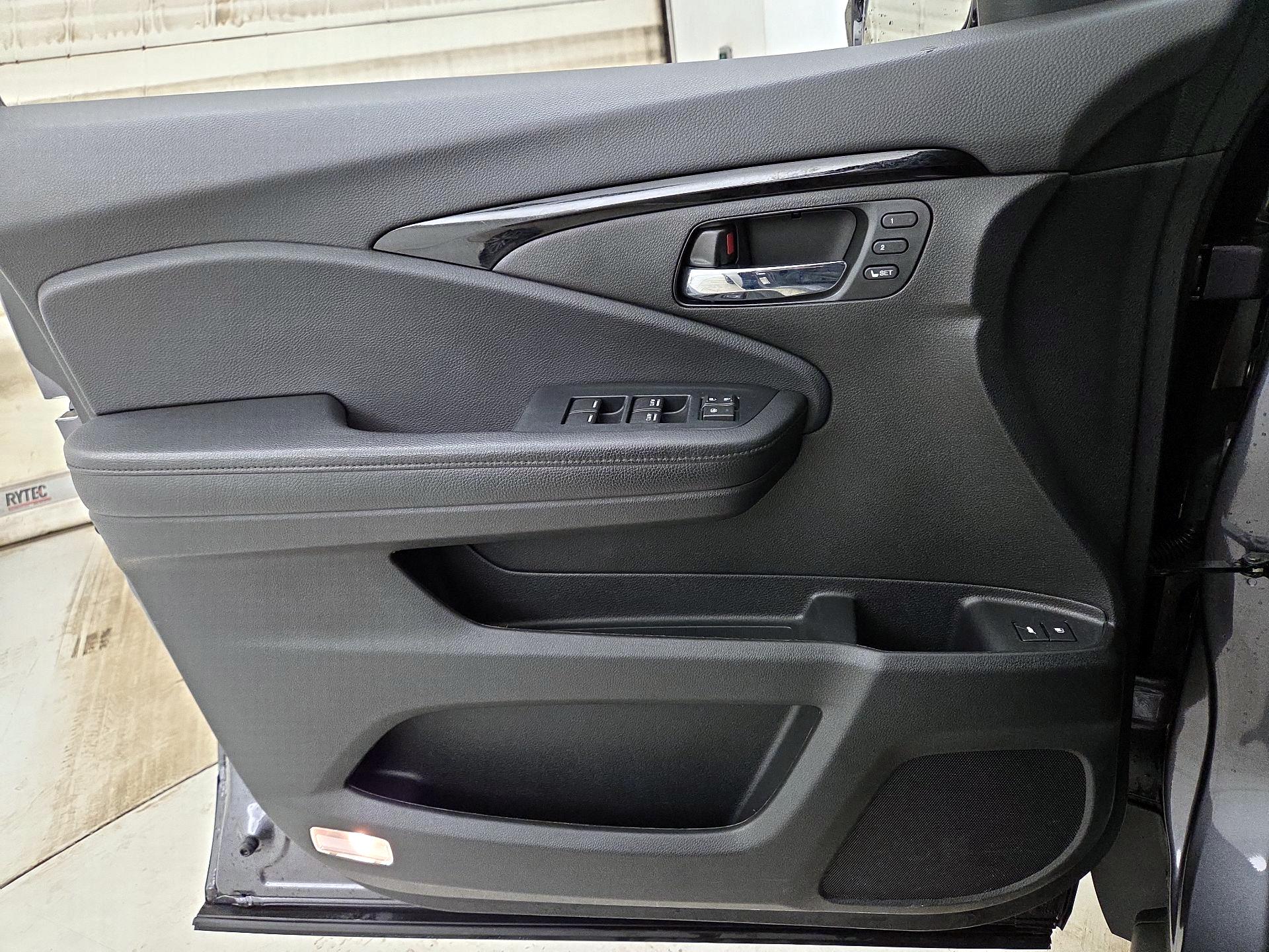 Thumbnail: 2022 Honda Pilot - 12