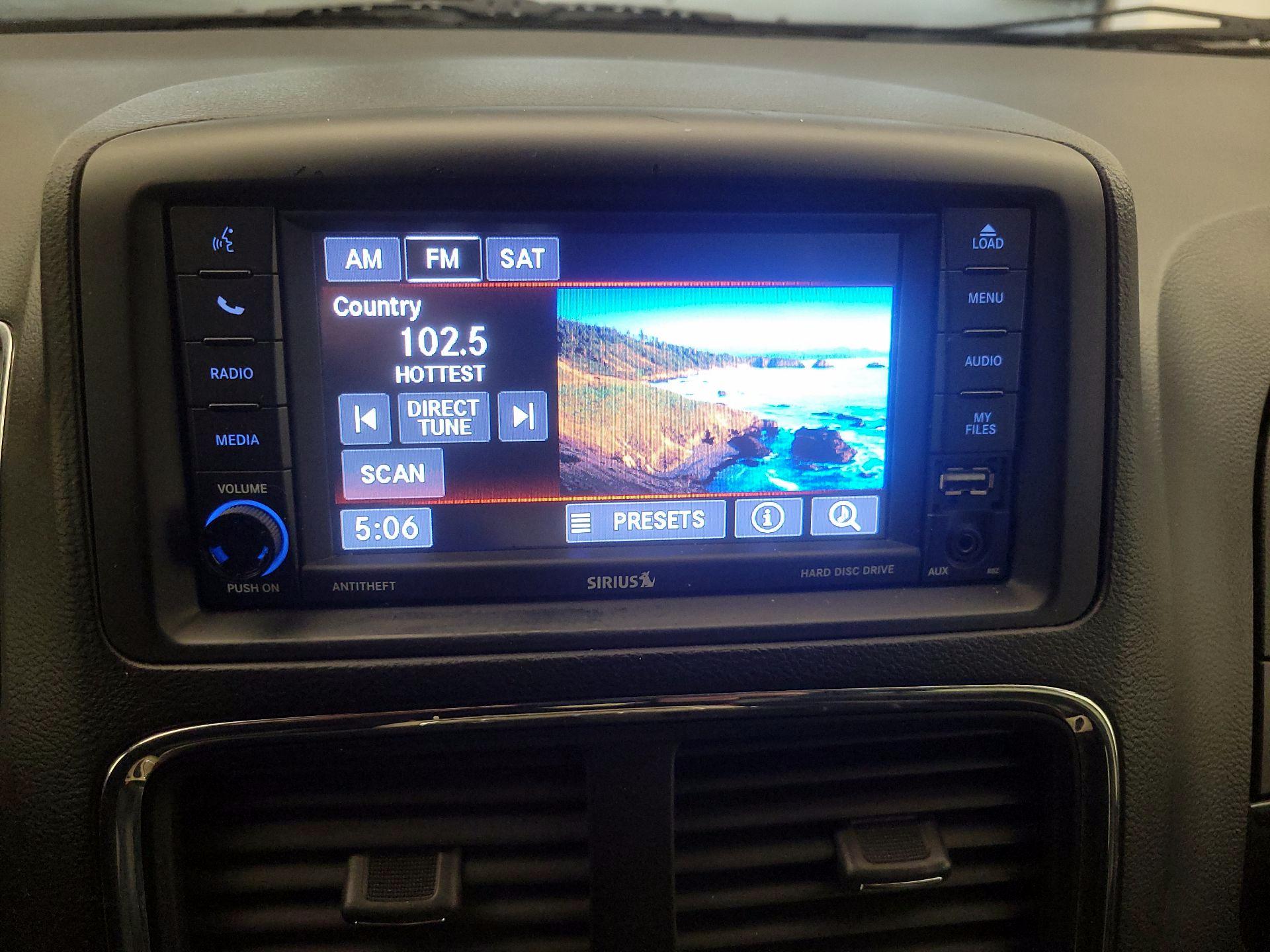 Thumbnail: 2019 Dodge Grand Caravan - 15