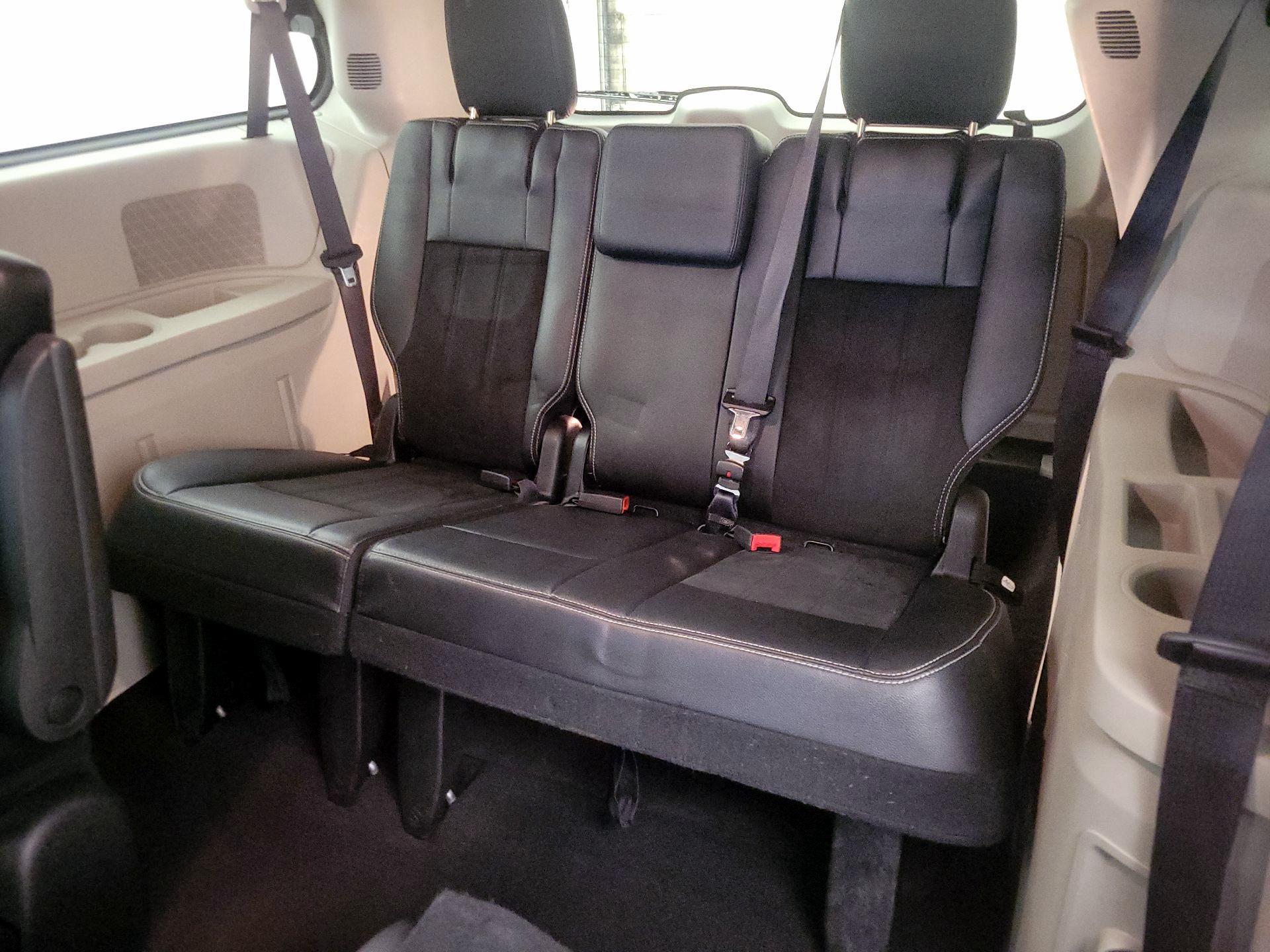 Thumbnail: 2019 Dodge Grand Caravan - 20