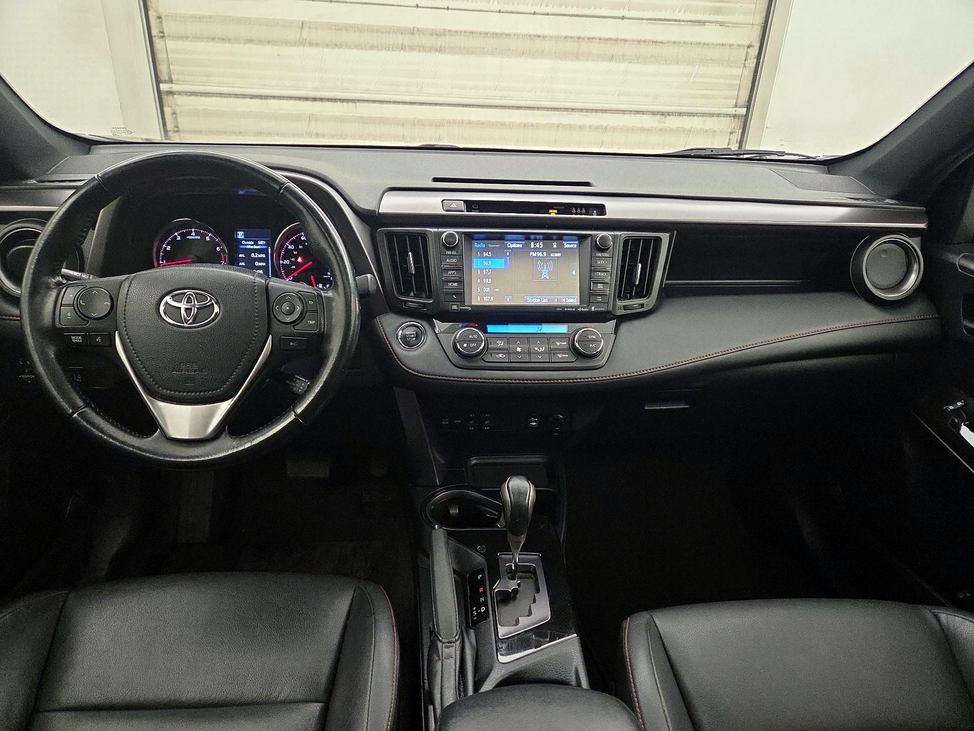 Thumbnail: 2018 Toyota RAV4 - 9