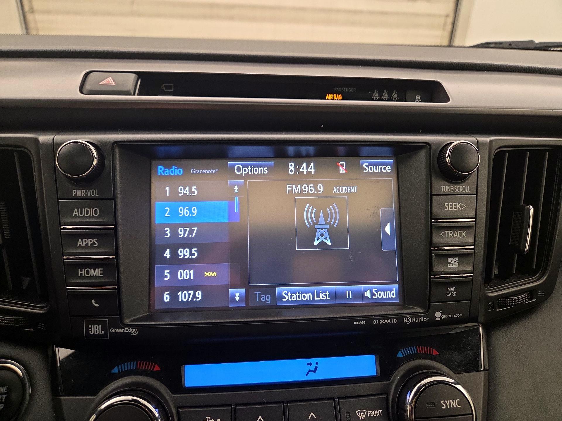 Thumbnail: 2018 Toyota RAV4 - 15