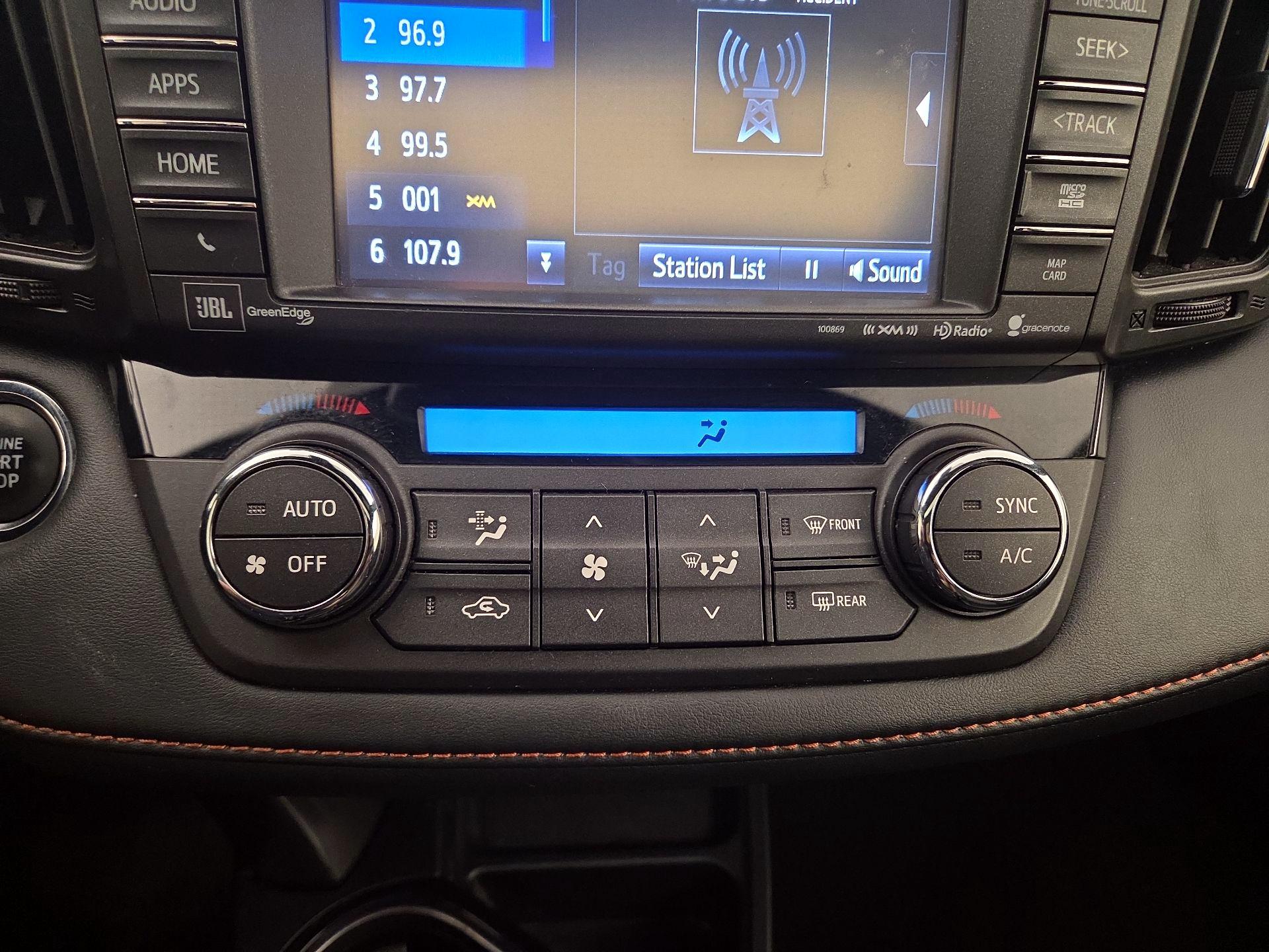 Thumbnail: 2018 Toyota RAV4 - 16