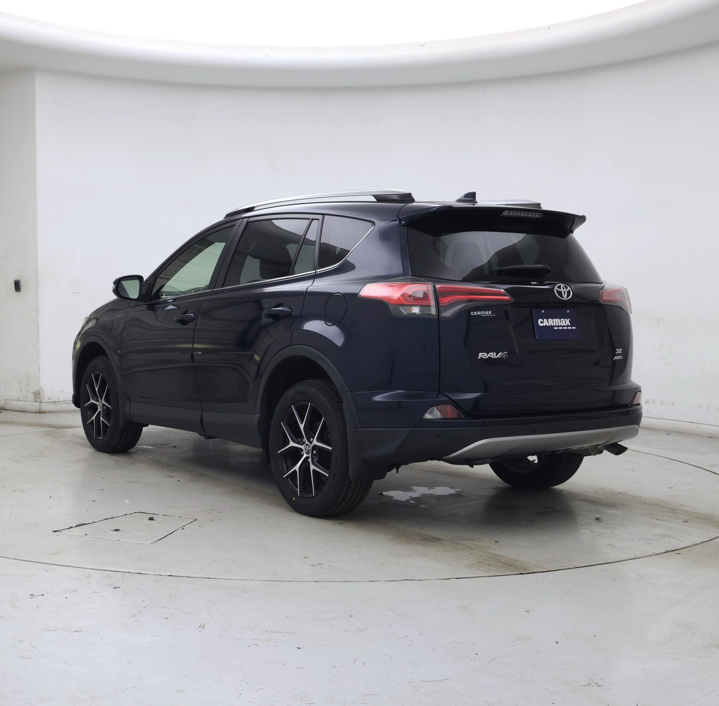 Thumbnail: 2018 Toyota RAV4 - 2
