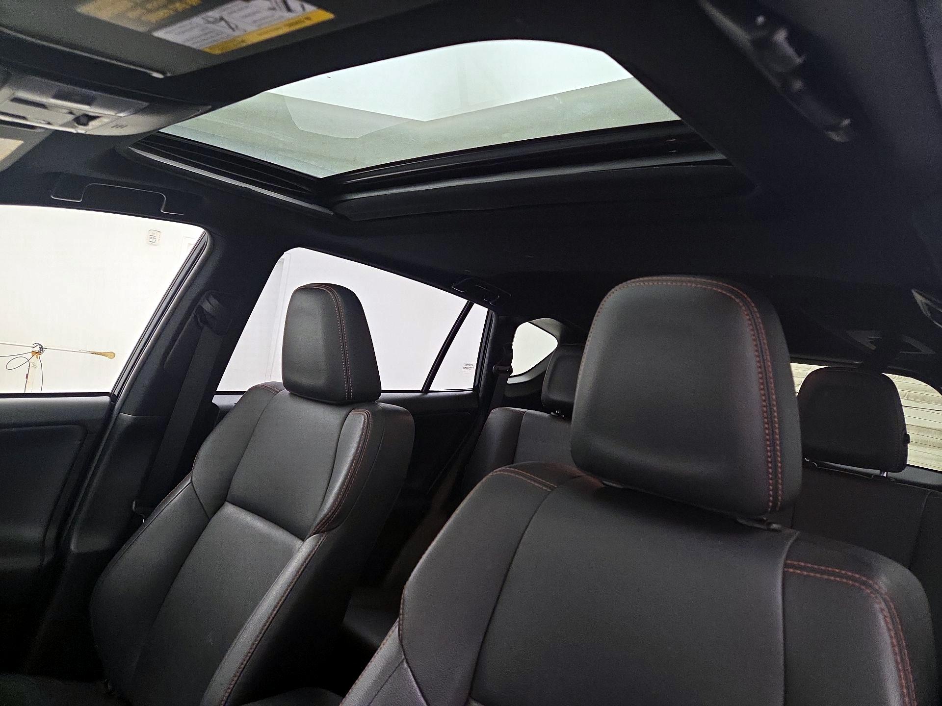 Thumbnail: 2018 Toyota RAV4 - 19