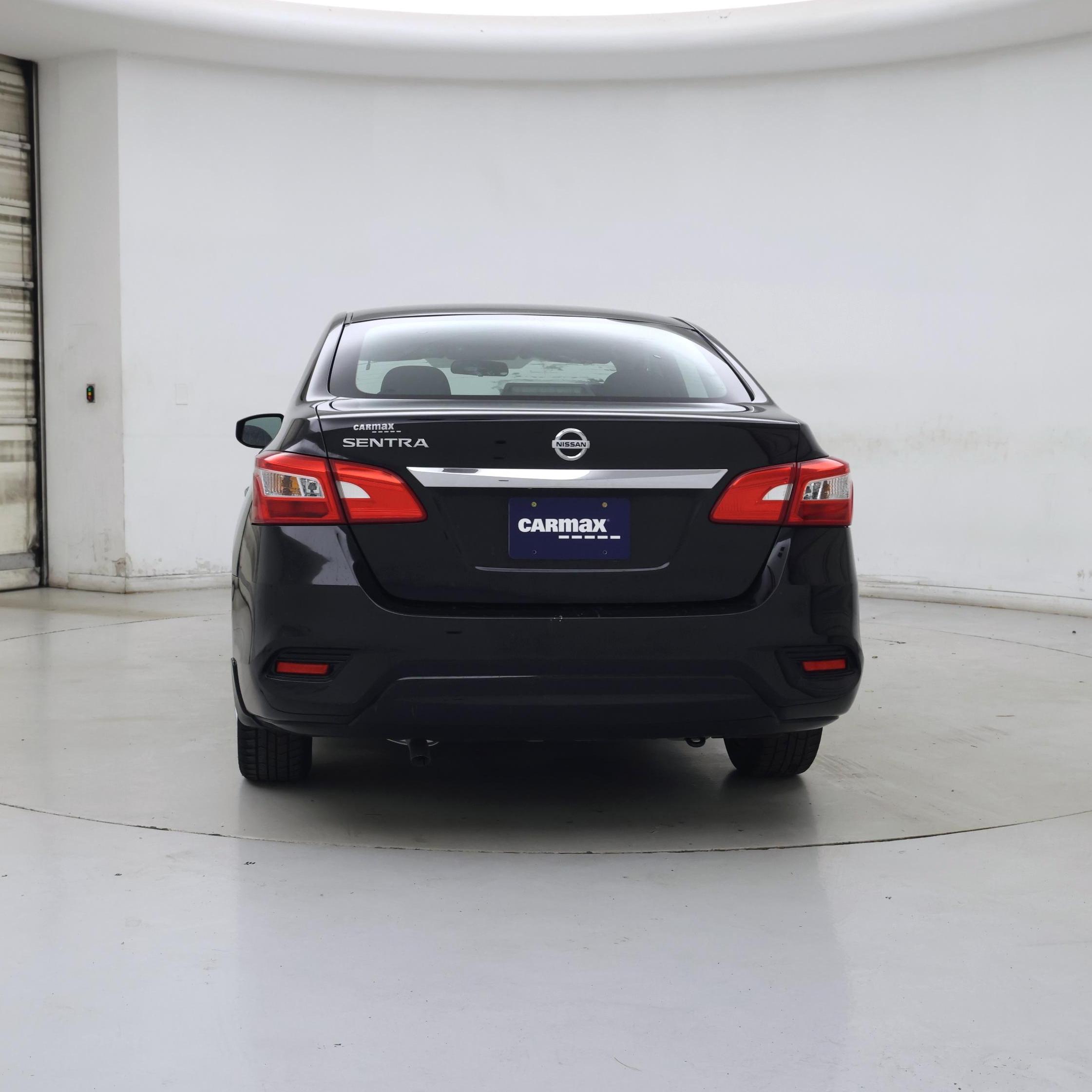 Thumbnail: 2017 Nissan Sentra - 6