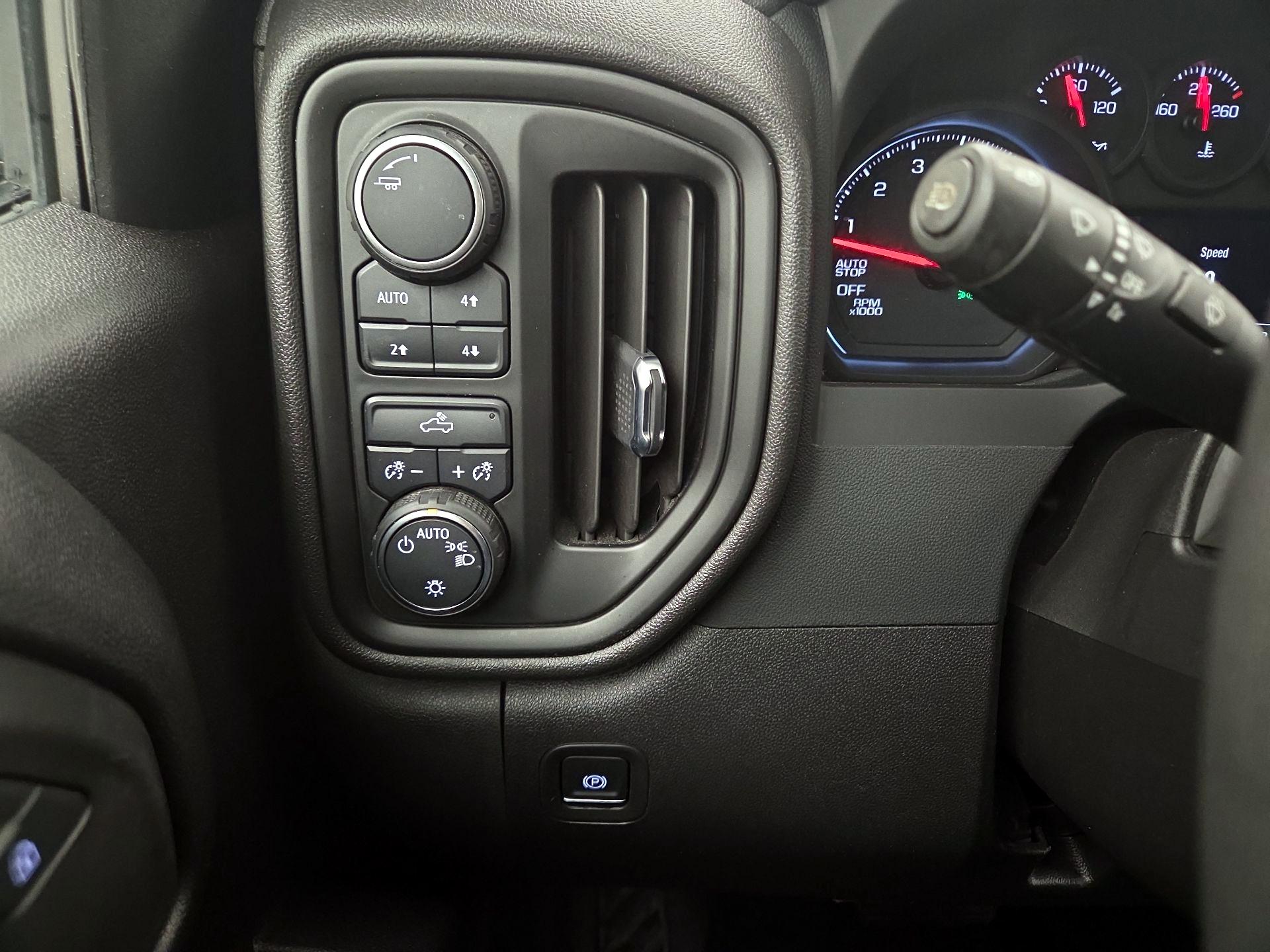 Thumbnail: 2022 Chevrolet Silverado 1500 - 13