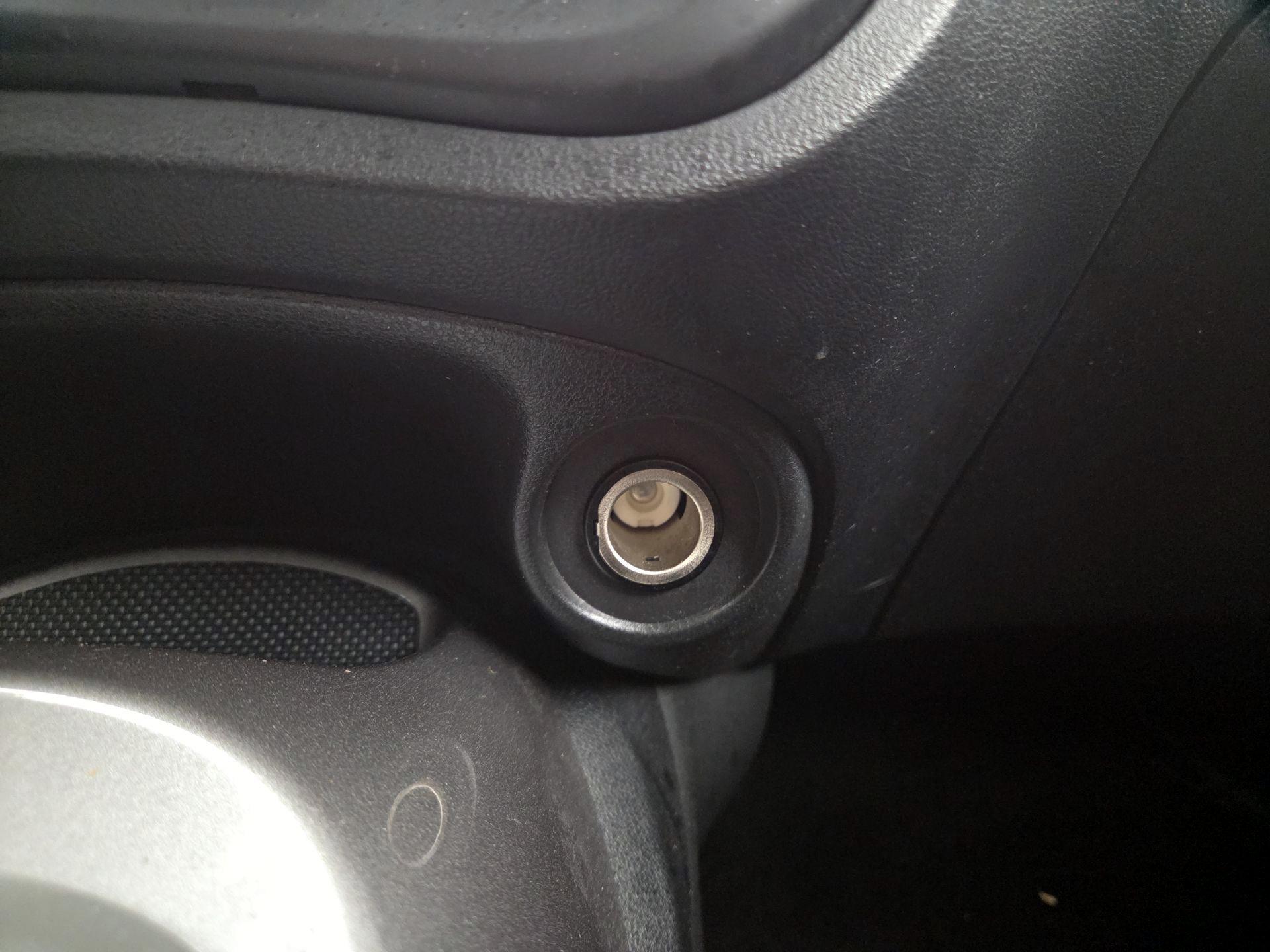 Thumbnail: 2014 Nissan Juke - 17