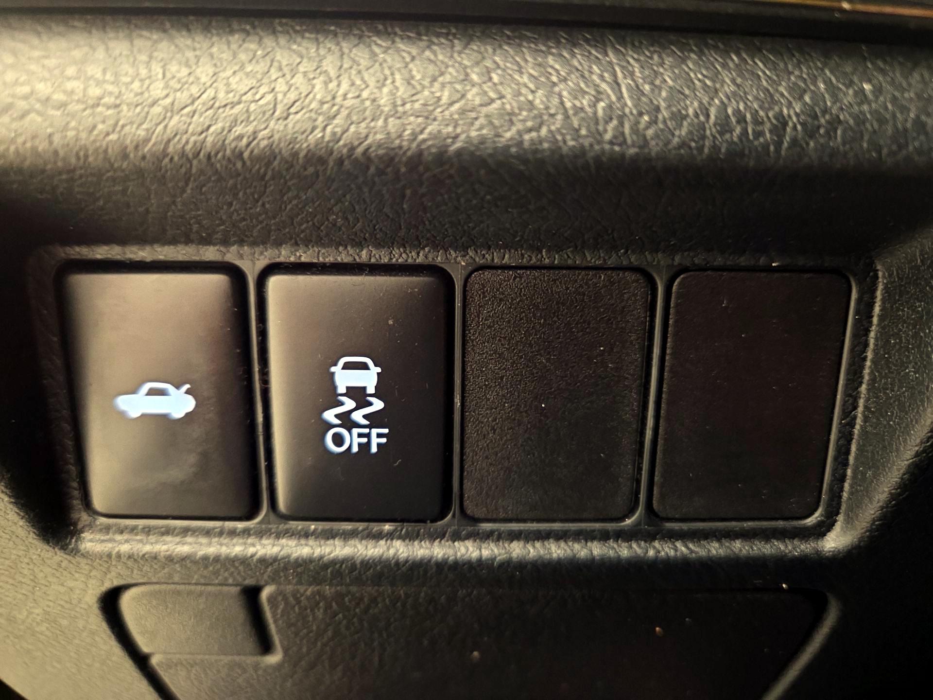 Thumbnail: 2015 Toyota Avalon - 13