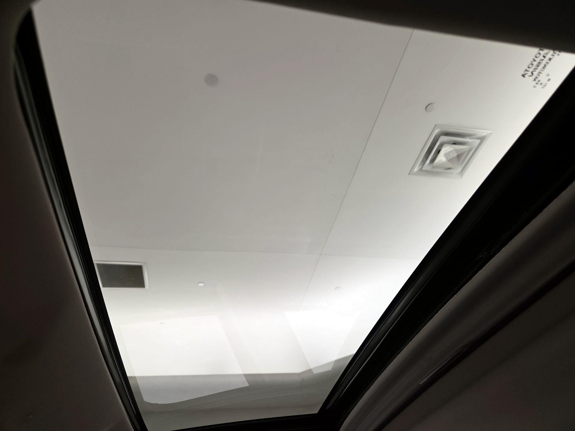 Thumbnail: 2015 Toyota Avalon - 18