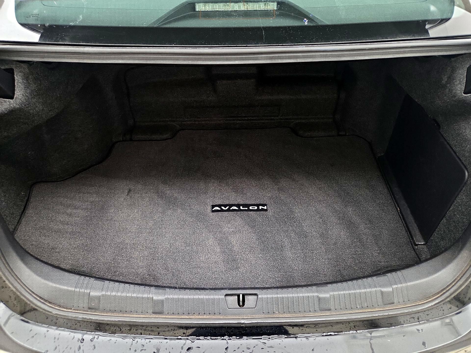 Thumbnail: 2015 Toyota Avalon - 20