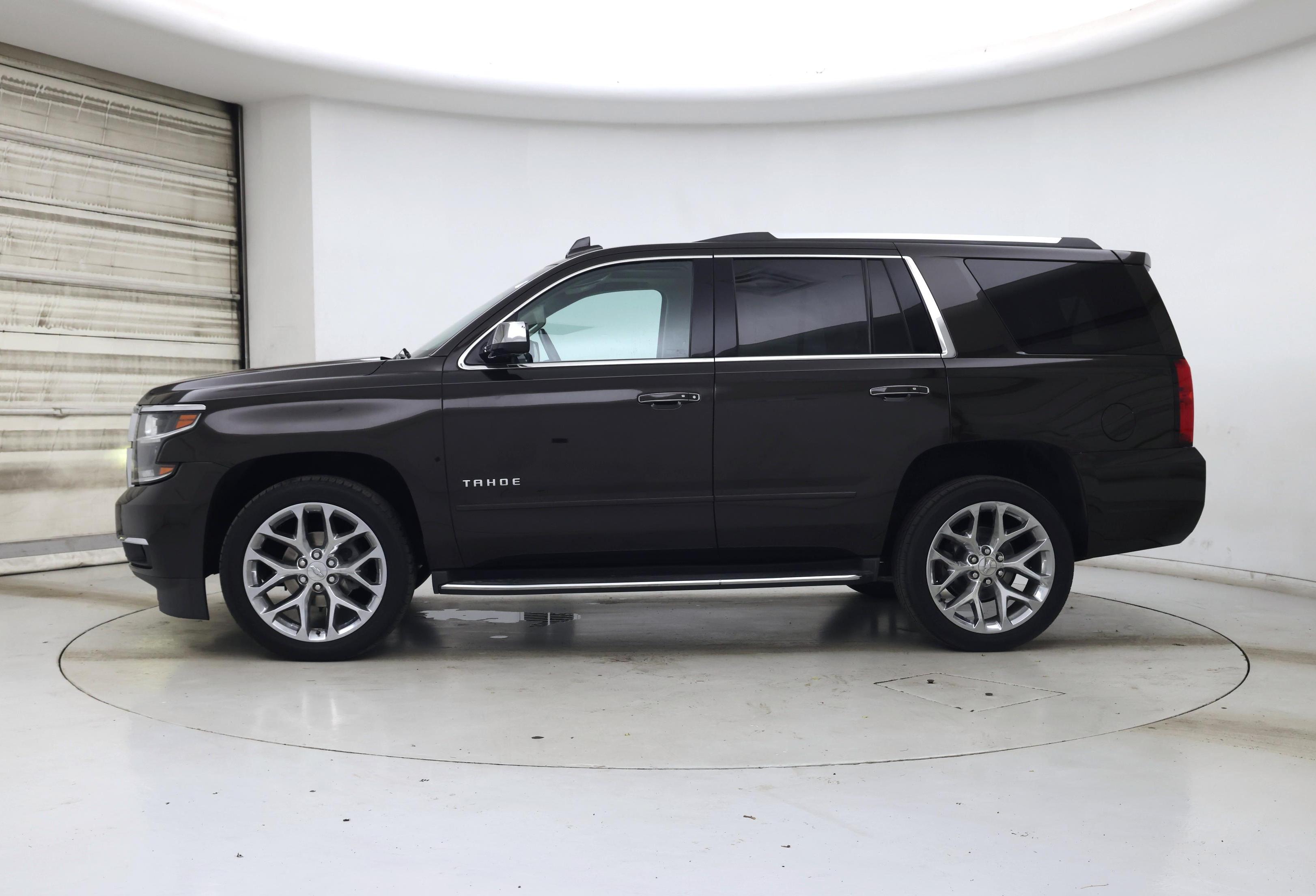 Thumbnail: 2018 Chevrolet Tahoe - 3