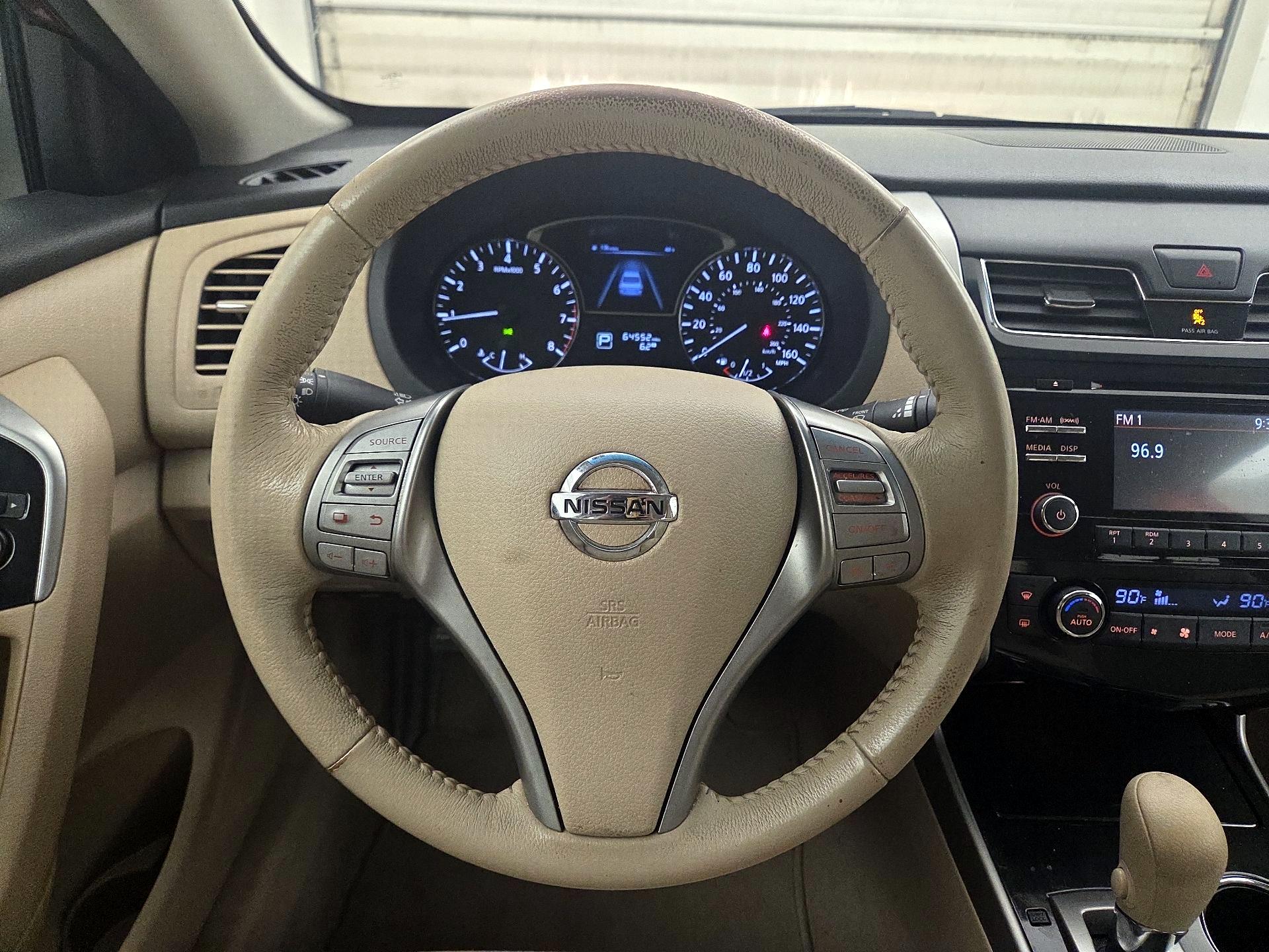 Thumbnail: 2014 Nissan Altima - 10