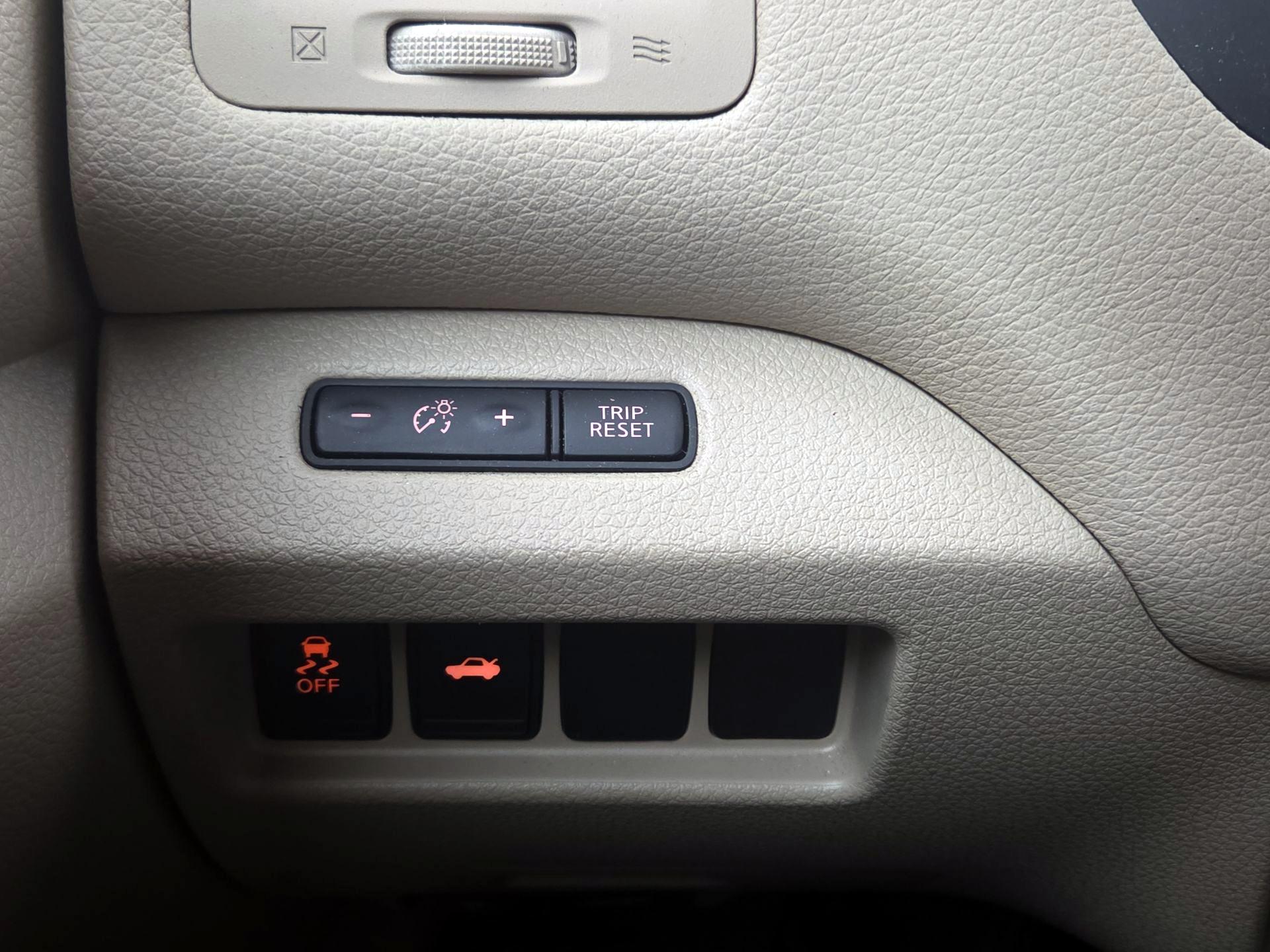 Thumbnail: 2014 Nissan Altima - 13