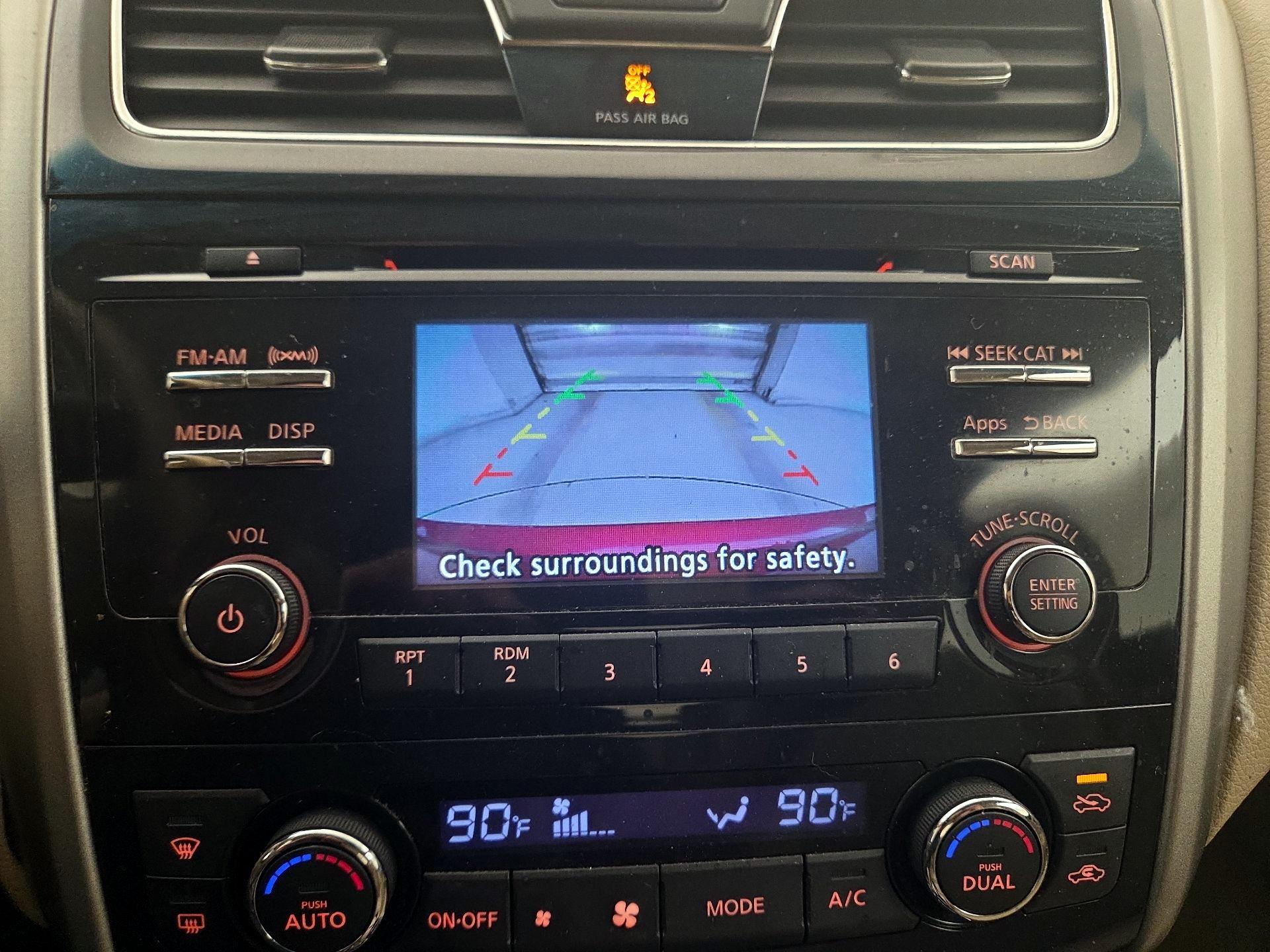 Thumbnail: 2014 Nissan Altima - 14