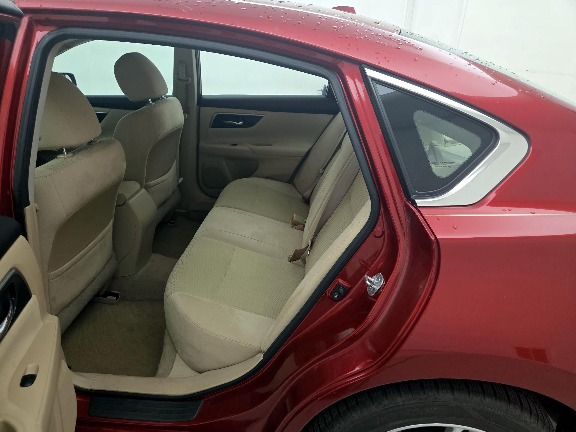 Thumbnail: 2014 Nissan Altima - 19