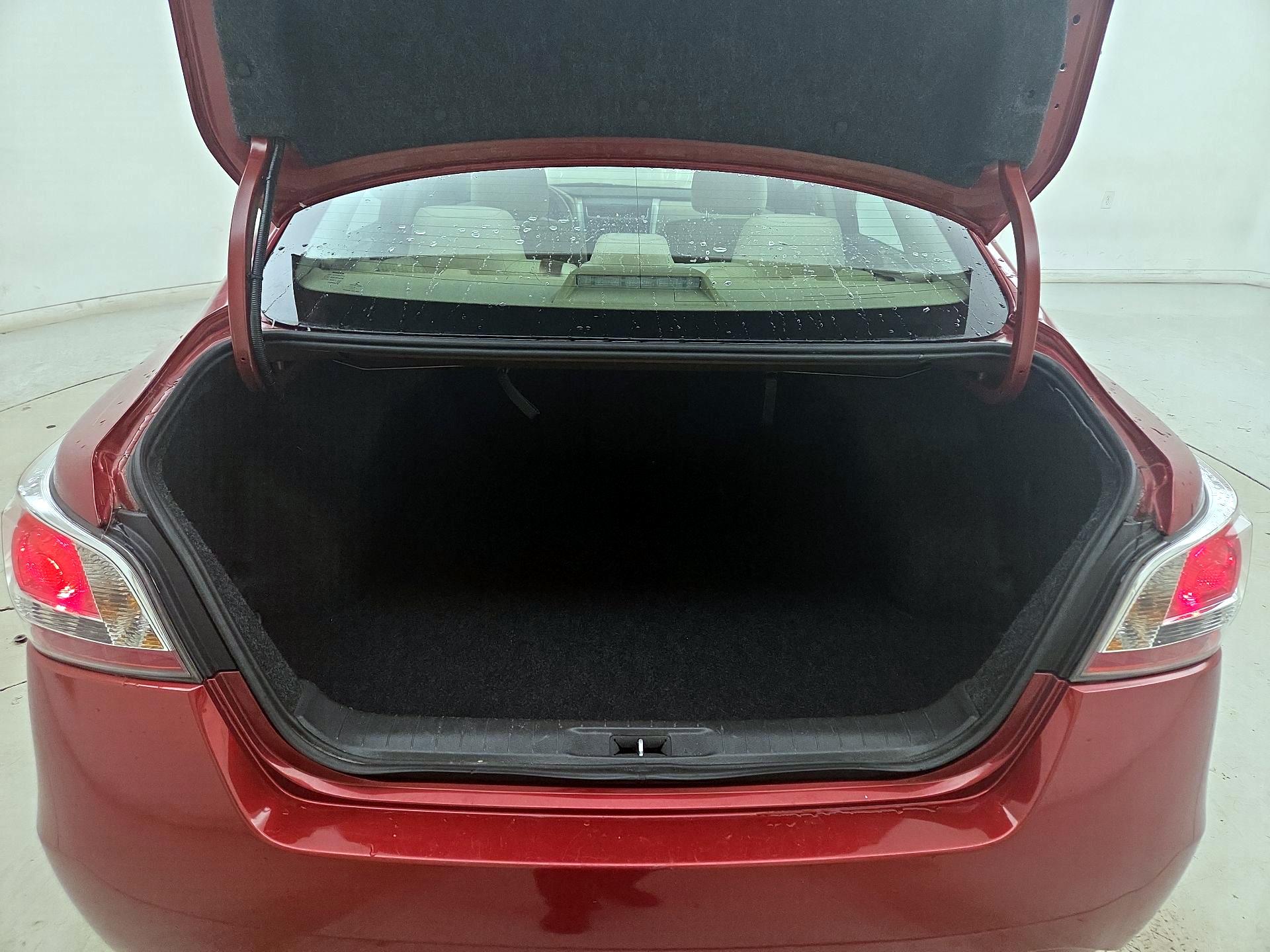 Thumbnail: 2014 Nissan Altima - 20