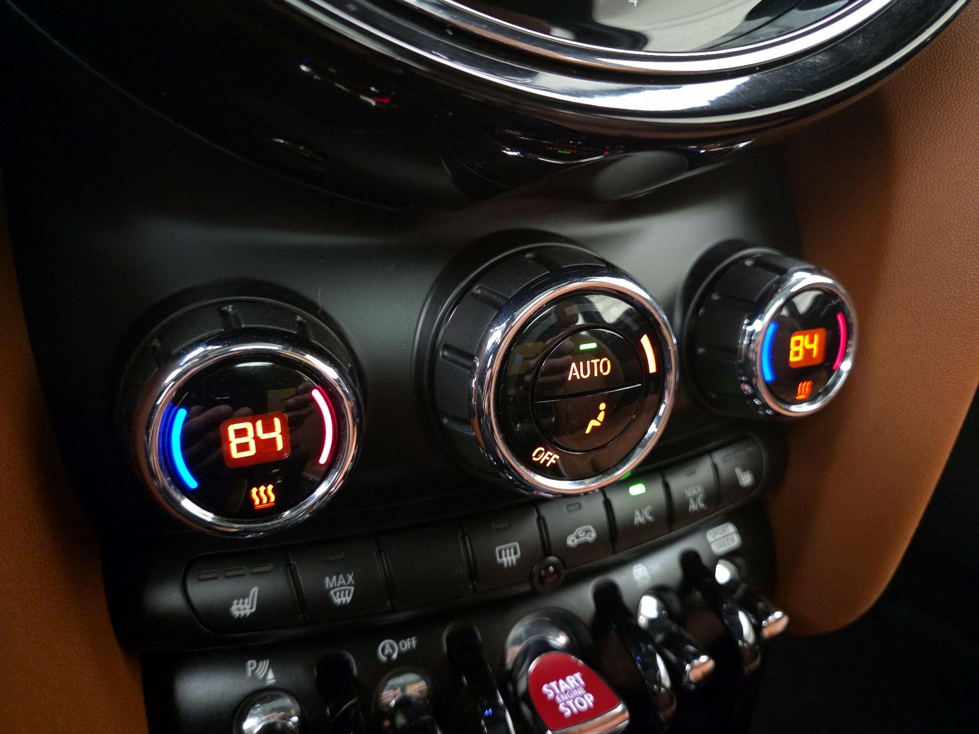 Thumbnail: 2023 MINI Cooper Hardtop - 17