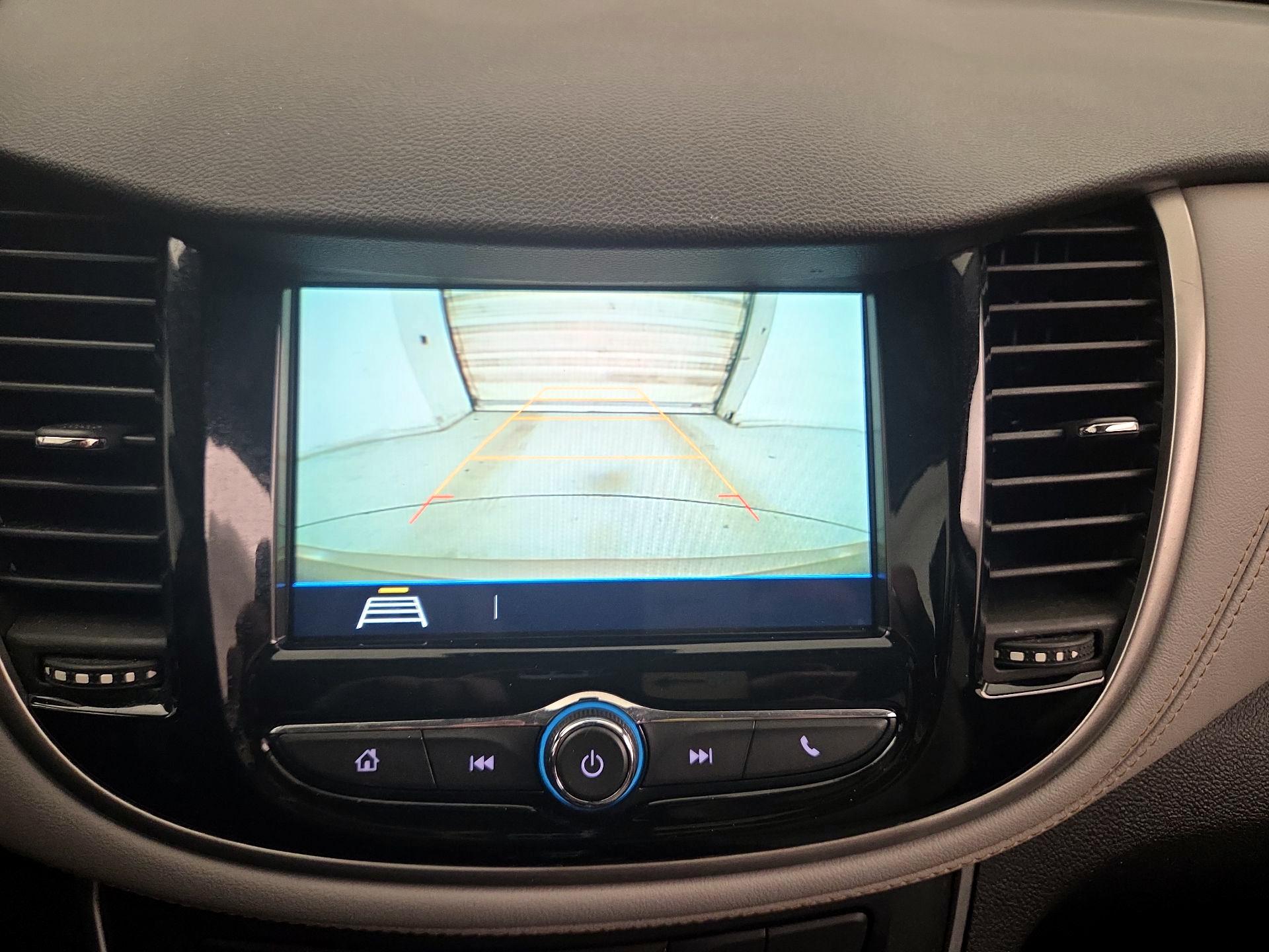 Thumbnail: 2018 Chevrolet Trax - 14