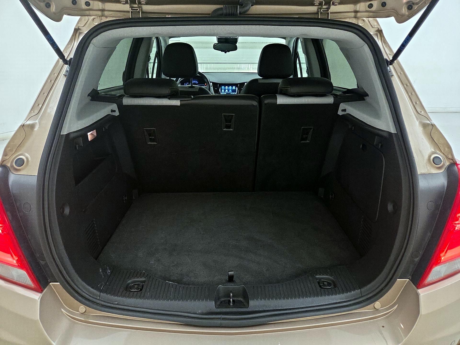 Thumbnail: 2018 Chevrolet Trax - 20