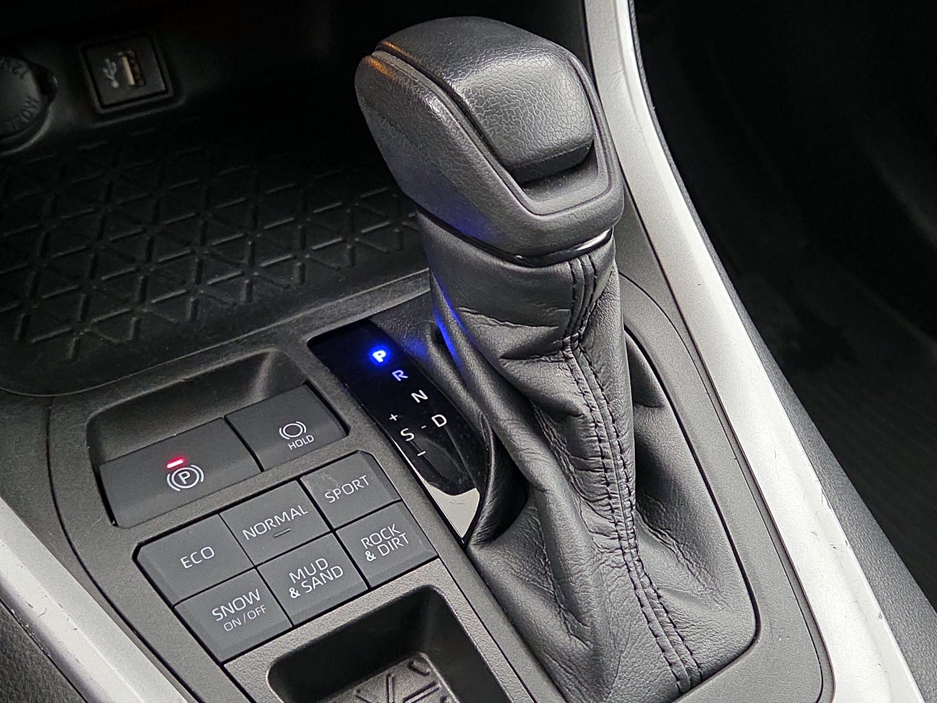 Thumbnail: 2023 Toyota RAV4 - 18