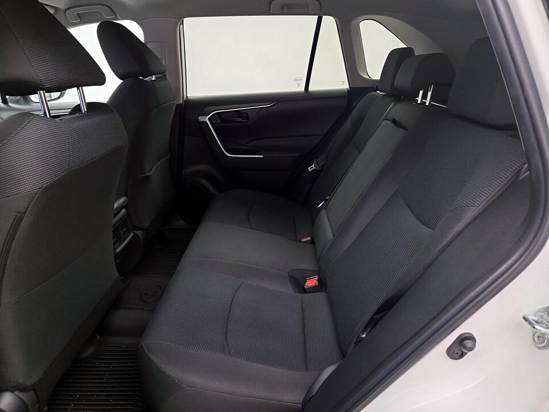 Thumbnail: 2023 Toyota RAV4 - 20