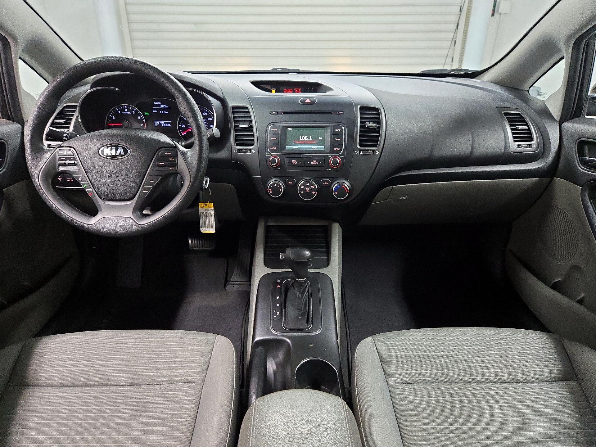 Thumbnail: 2016 Kia Forte - 9