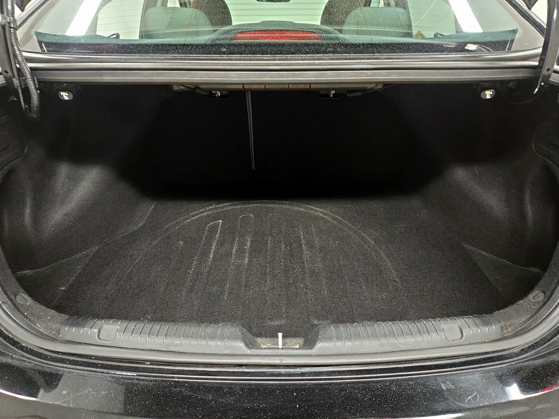 Thumbnail: 2016 Kia Forte - 20