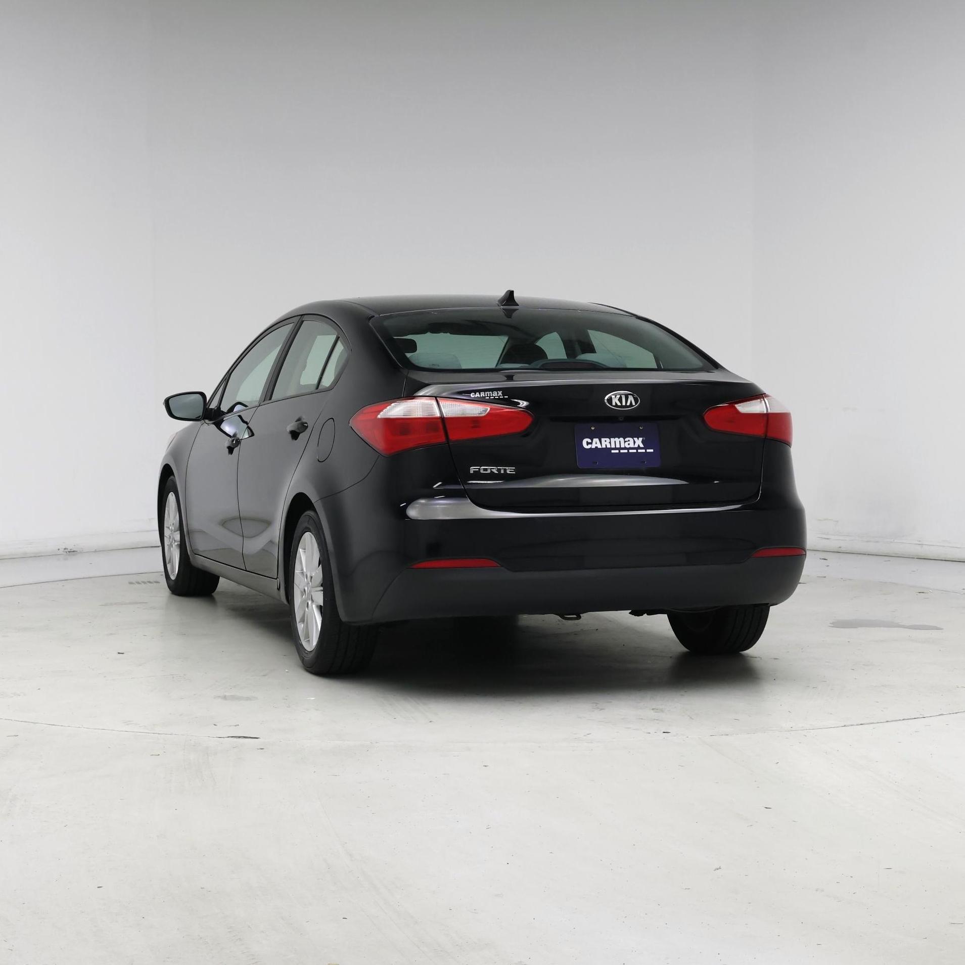 Thumbnail: 2016 Kia Forte - 6